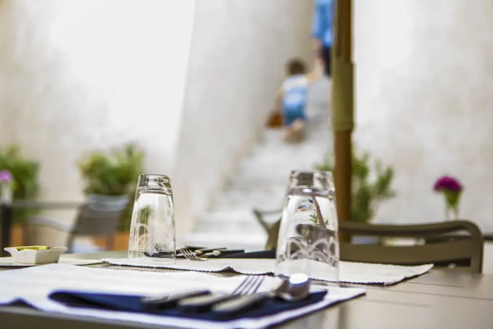 Hôtel de la Villeon - Hôtel 4**** - Bar - Jardins avec vues sur les vignobles - 50mns au sud de Lyon, en Ardèche