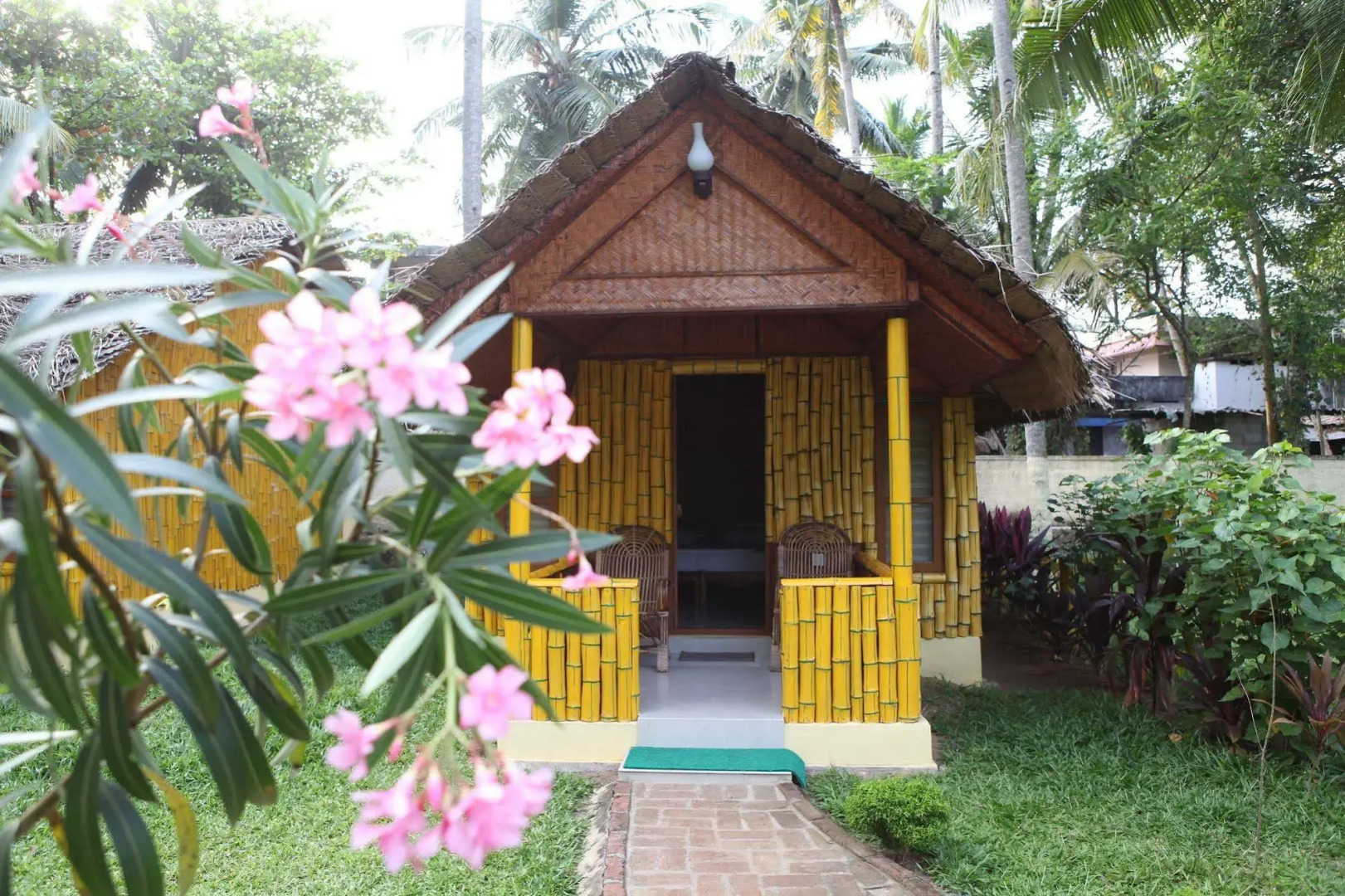 Savithri Inn Bamboo Cottages & Resorts