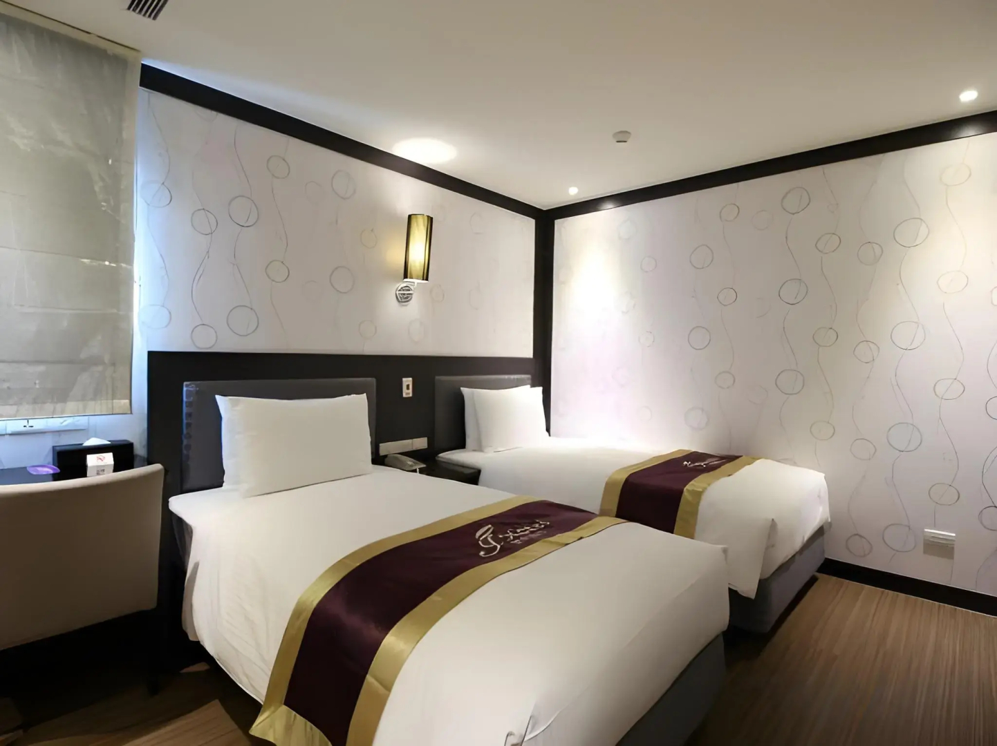 J Hotel
