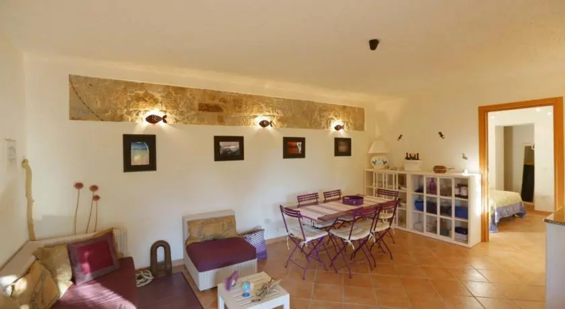 Casa bianca rossa viola