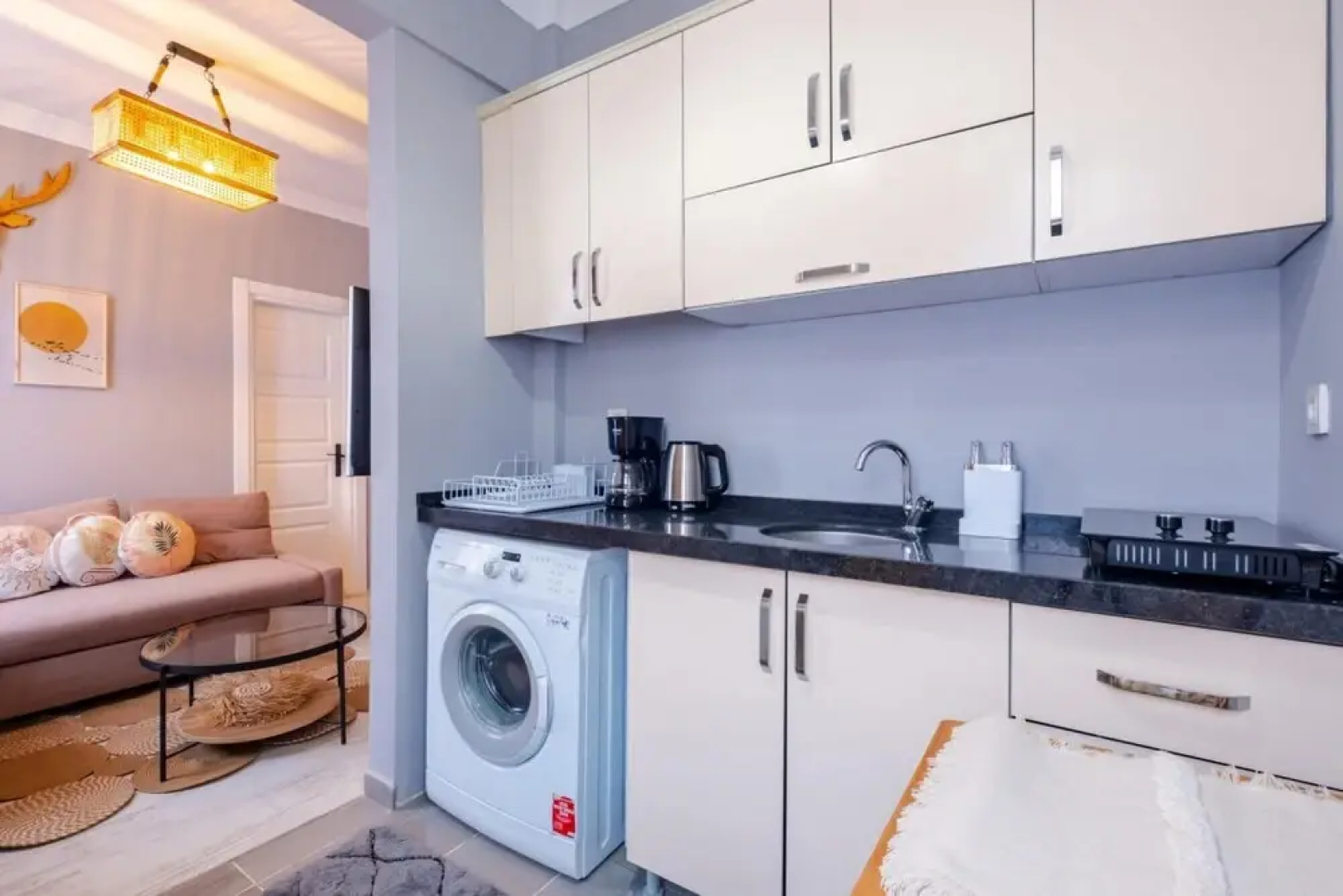 Spectacular Flat Near Bagdat Street in Kadikoy