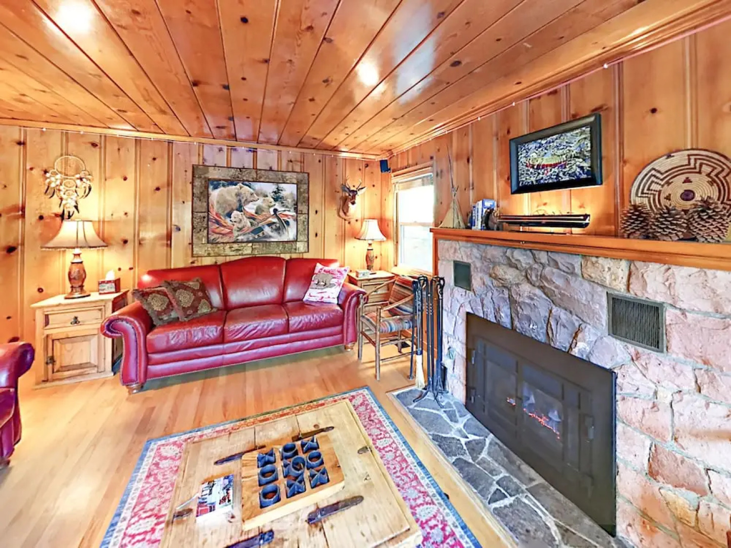 1498 Pine Home 4 Bedrooms 2.5 Bathrooms Home