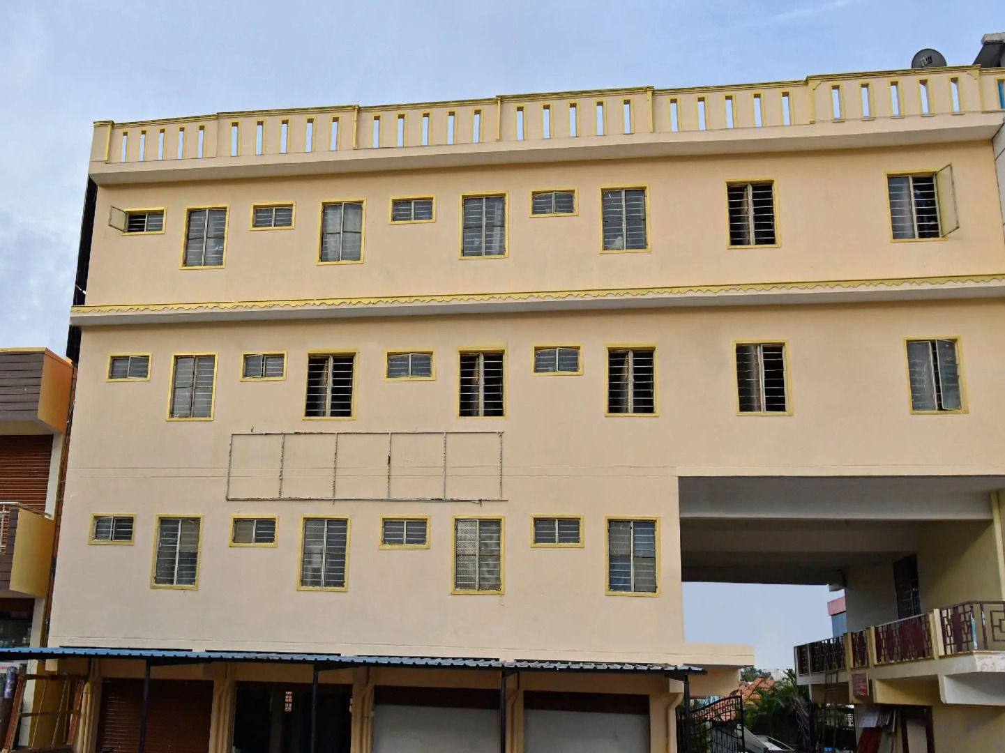 Spot On 40114 Jawali Enterprise