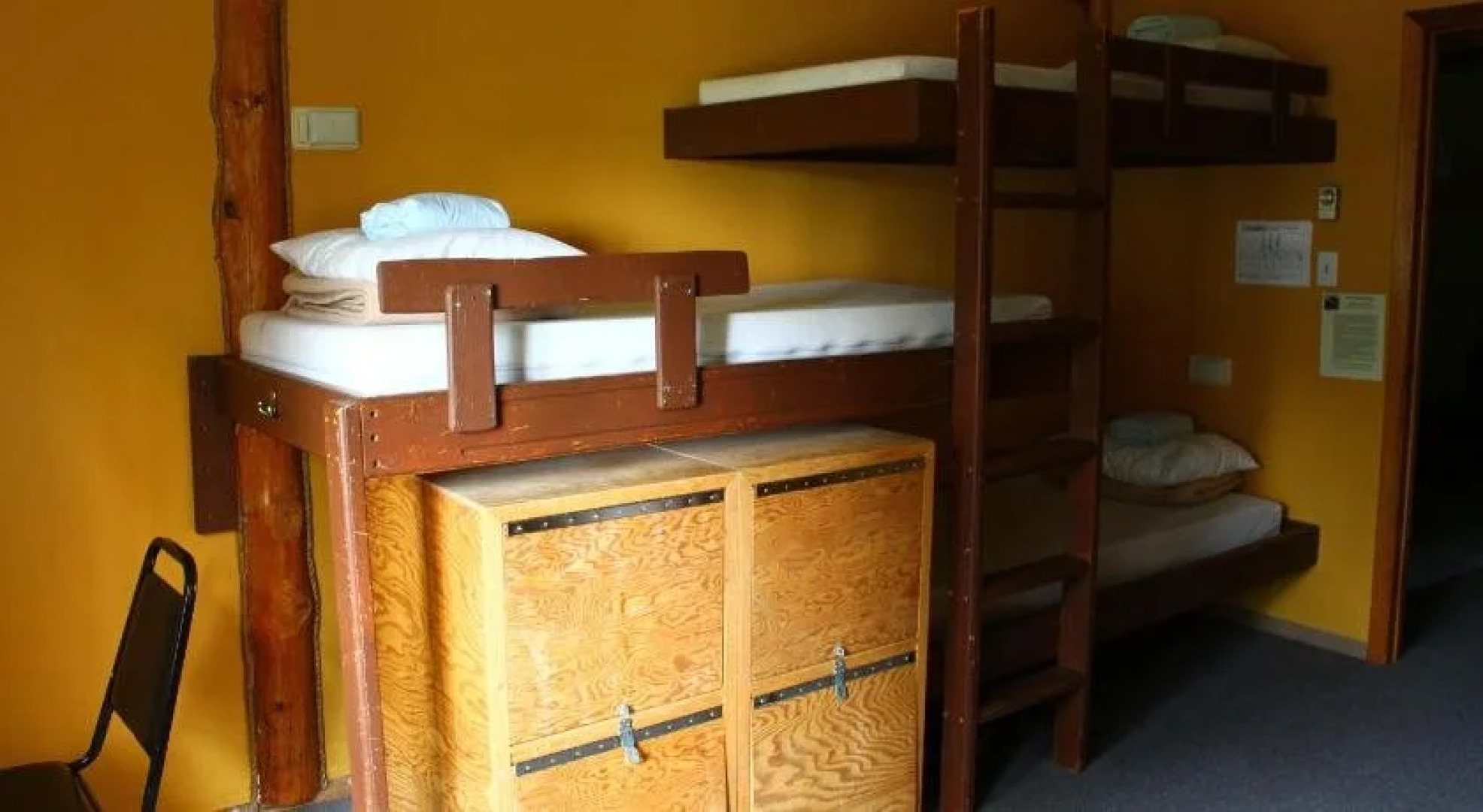 HI-Nordegg Shunda Creek Hostel