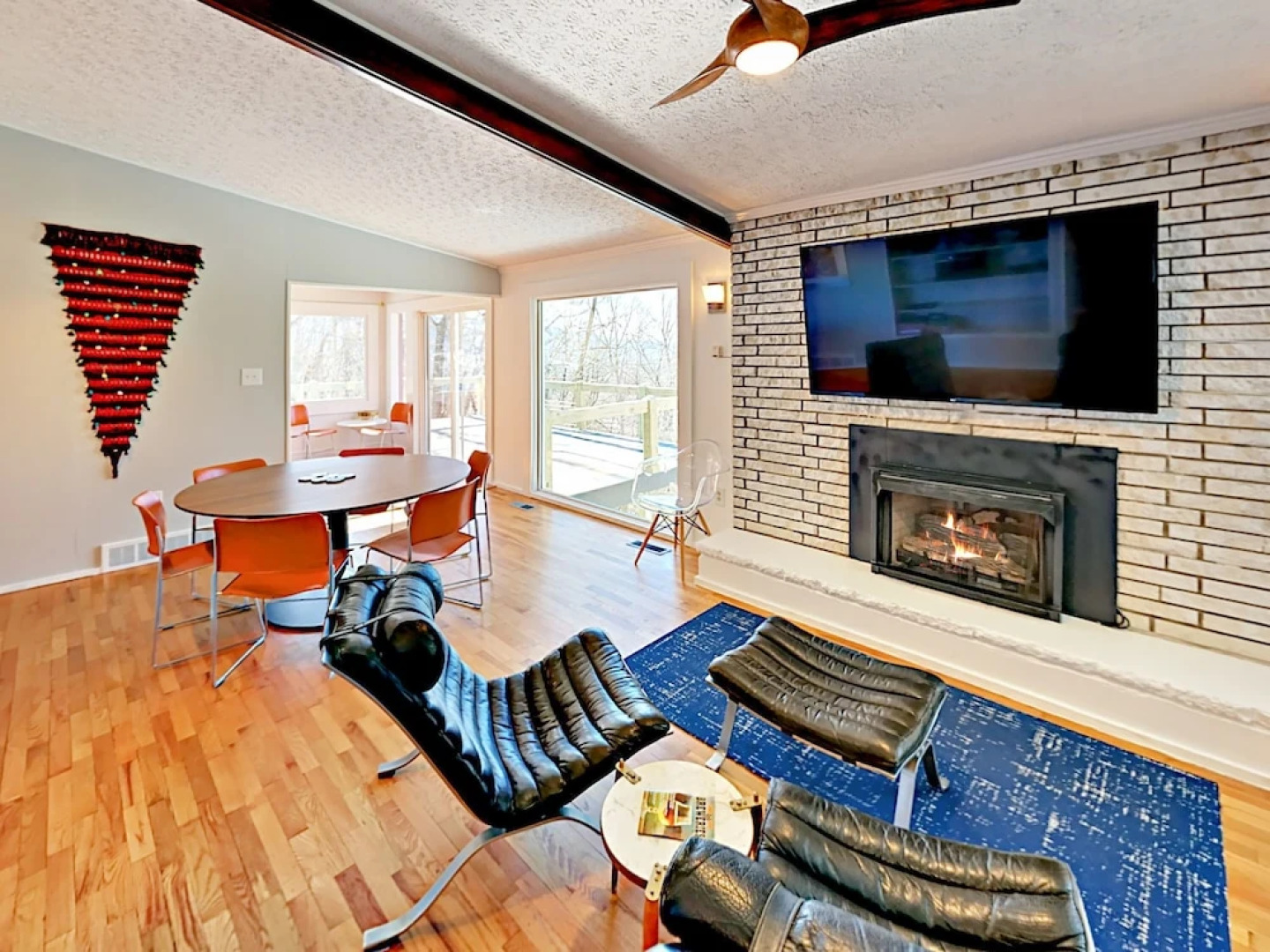 732 Mountain Home 4 Bedrooms 2.5 Bathrooms Home