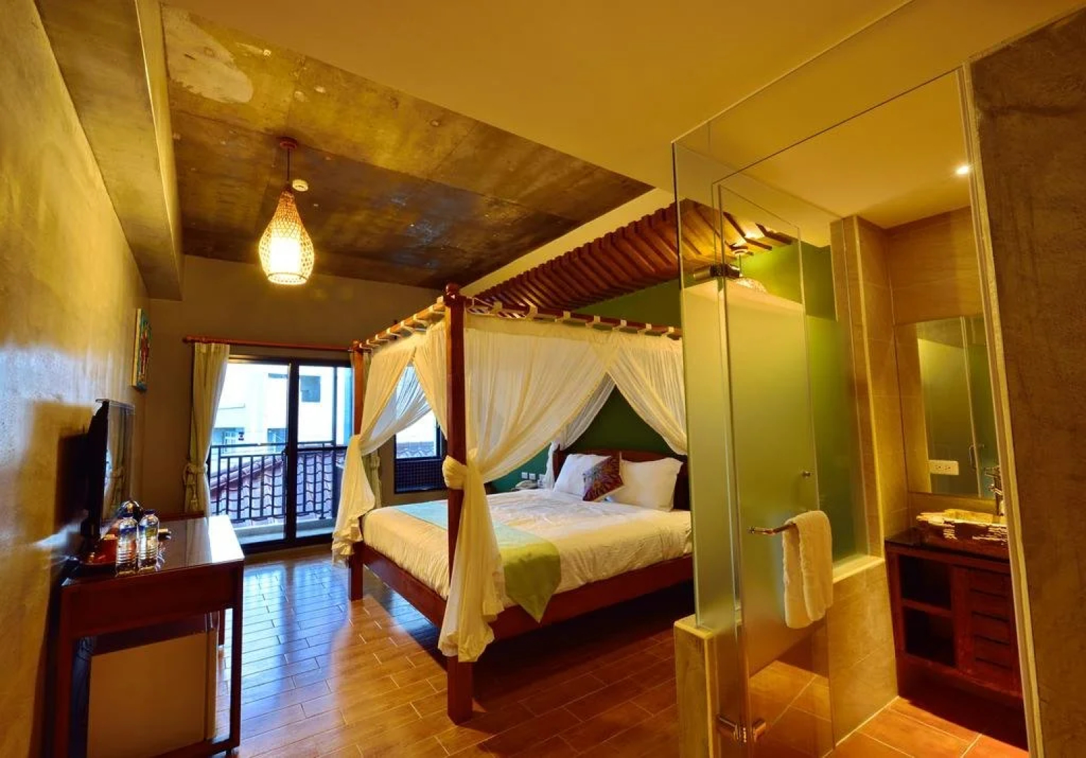 Wan-Zai B&B