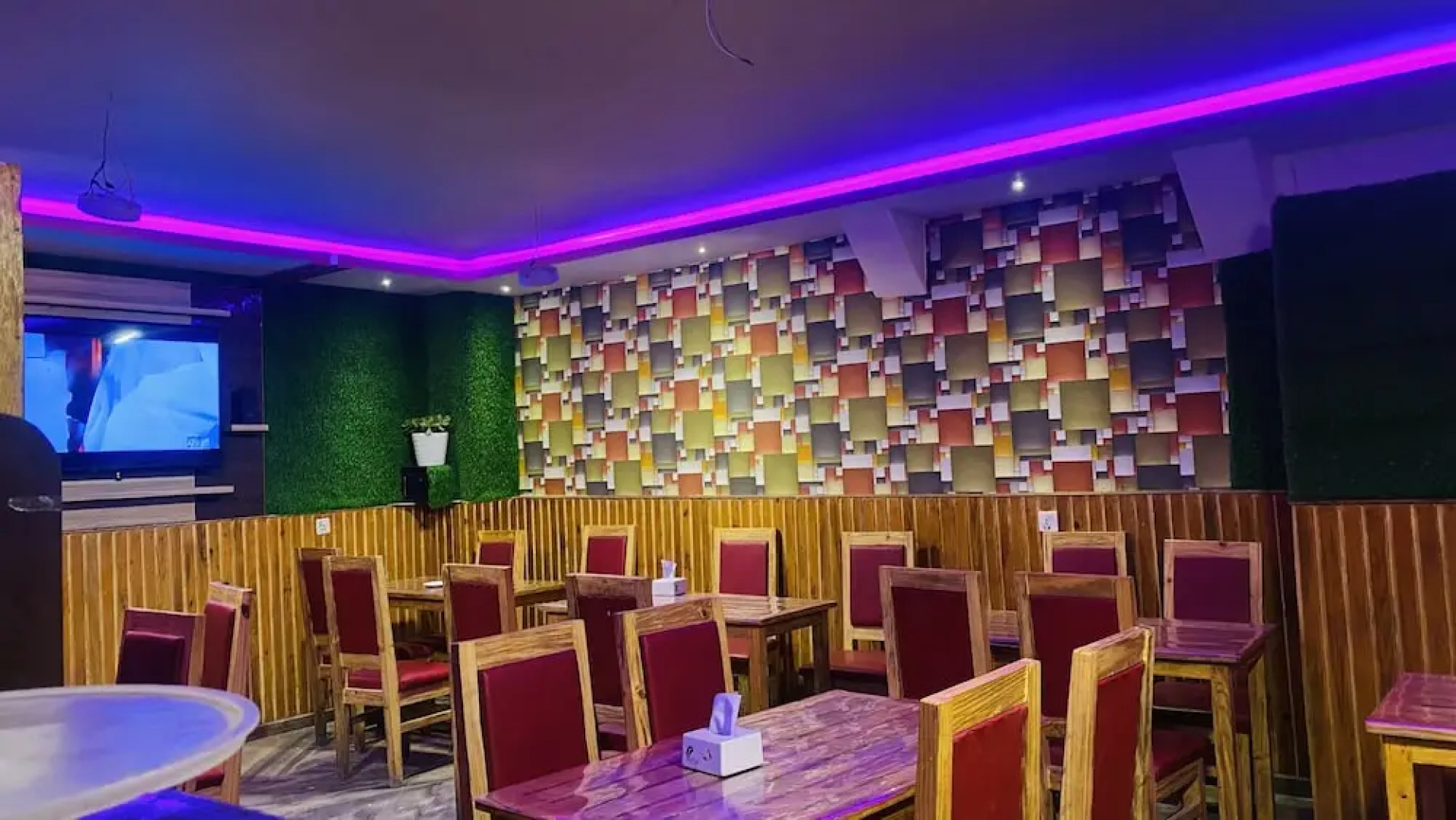 Taplejung Hotel Pathivara