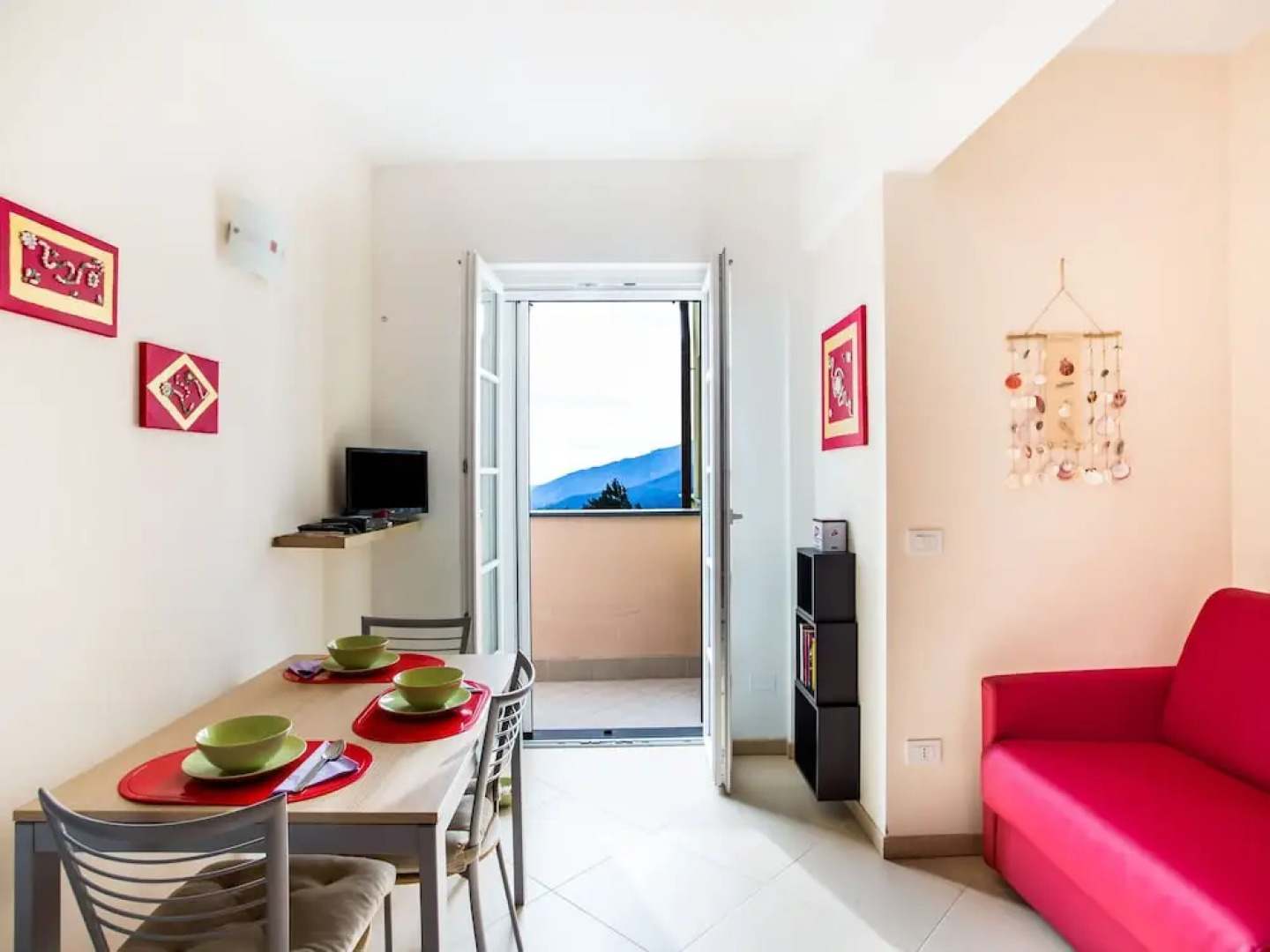 Boutique Holiday Home in Magliolo With Swimming Pool