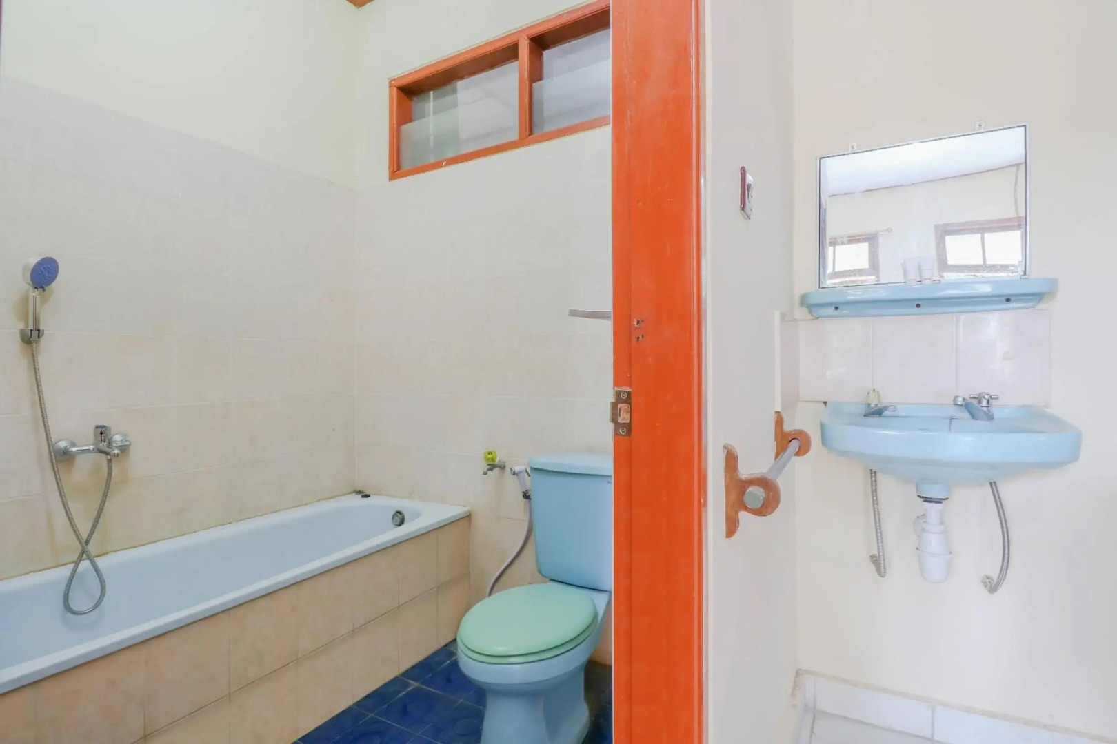 Super OYO 1654 Maha Bharata Kuta Inn