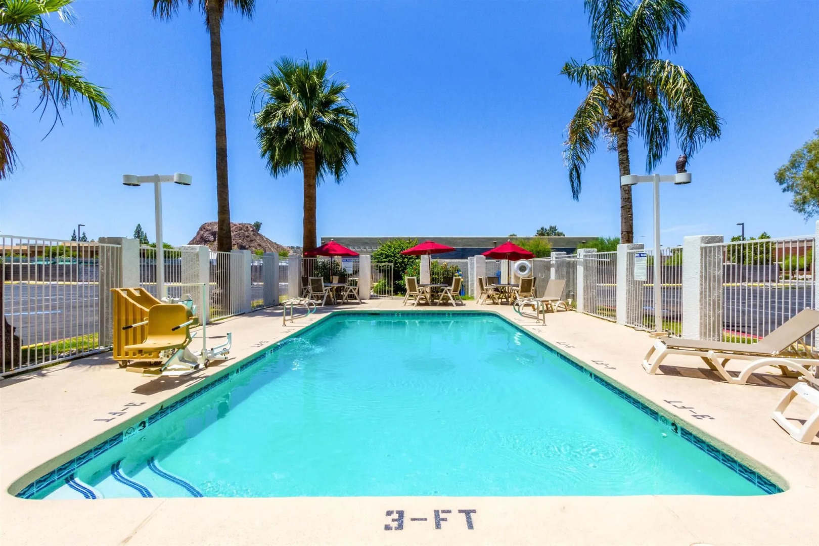 Motel 6 Tempe, AZ – Phoenix Airport – Priest Dr