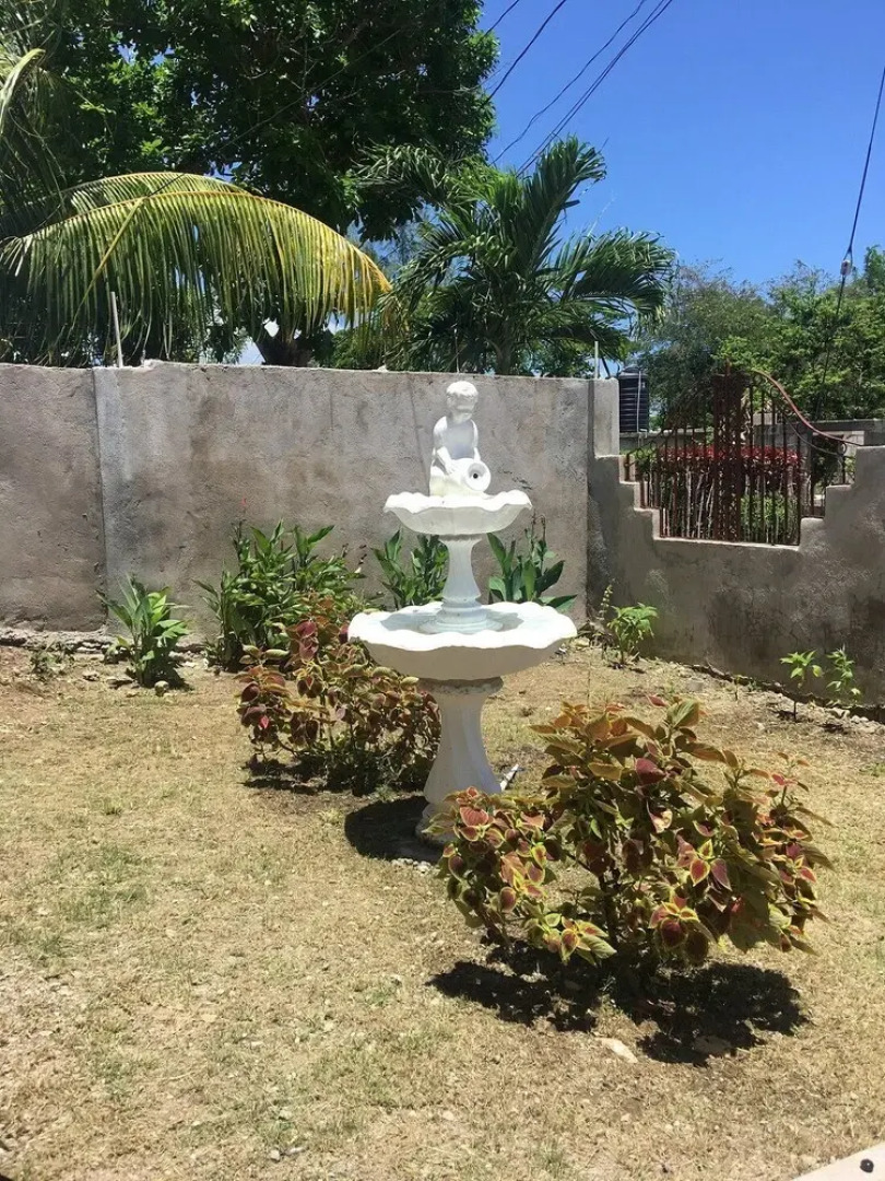 Arms Of Charms Guesthouse