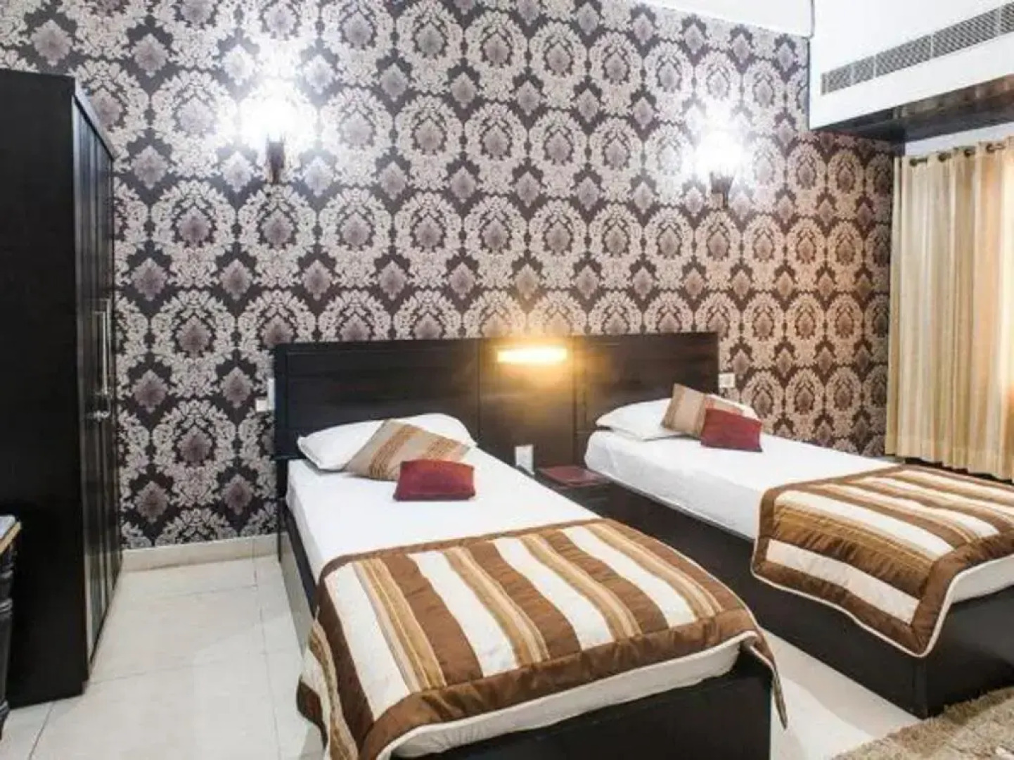 Hotel Luxmi Residency