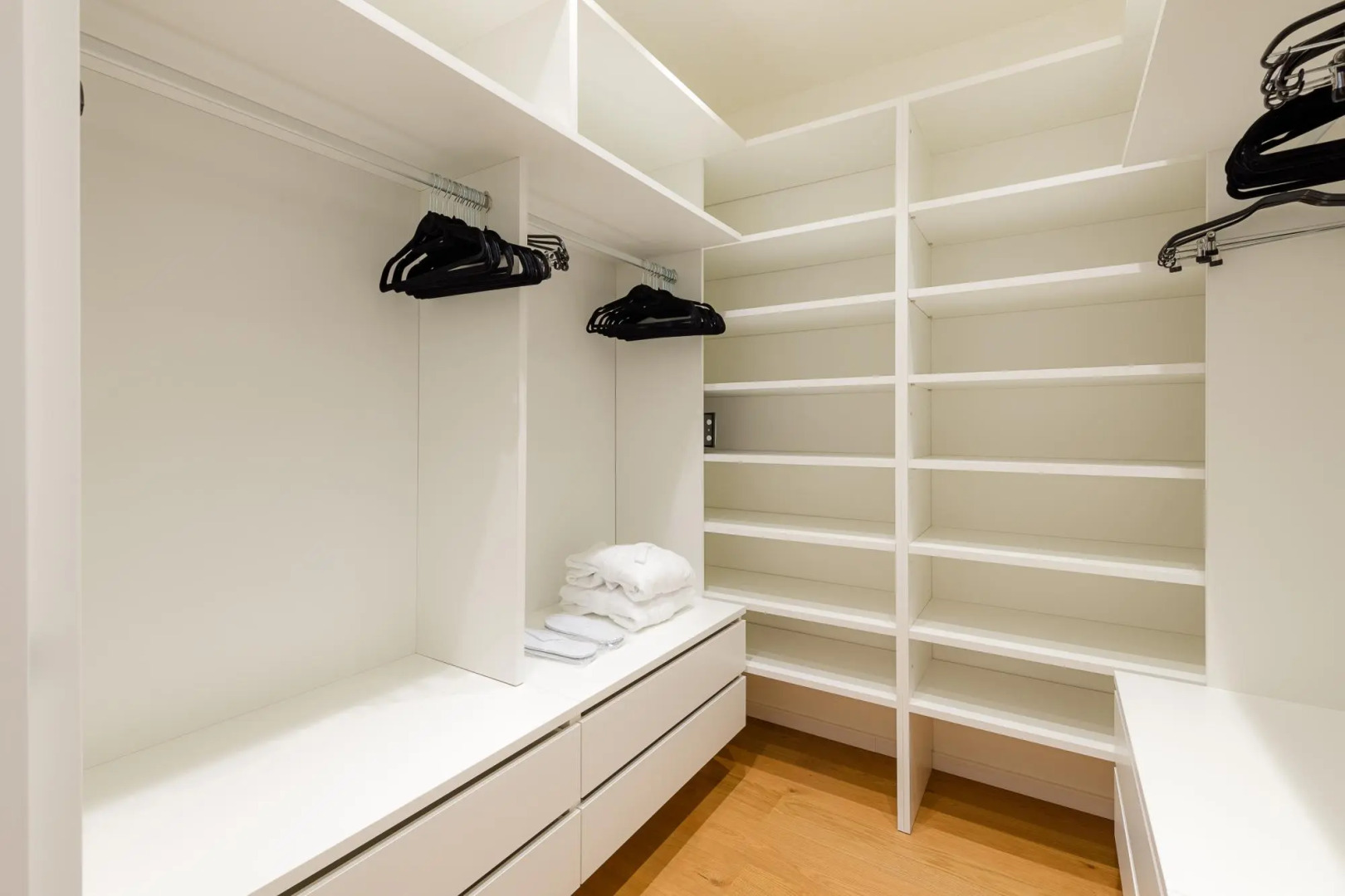 Anabel in Hvar with 4 bedrooms and 4 bathrooms