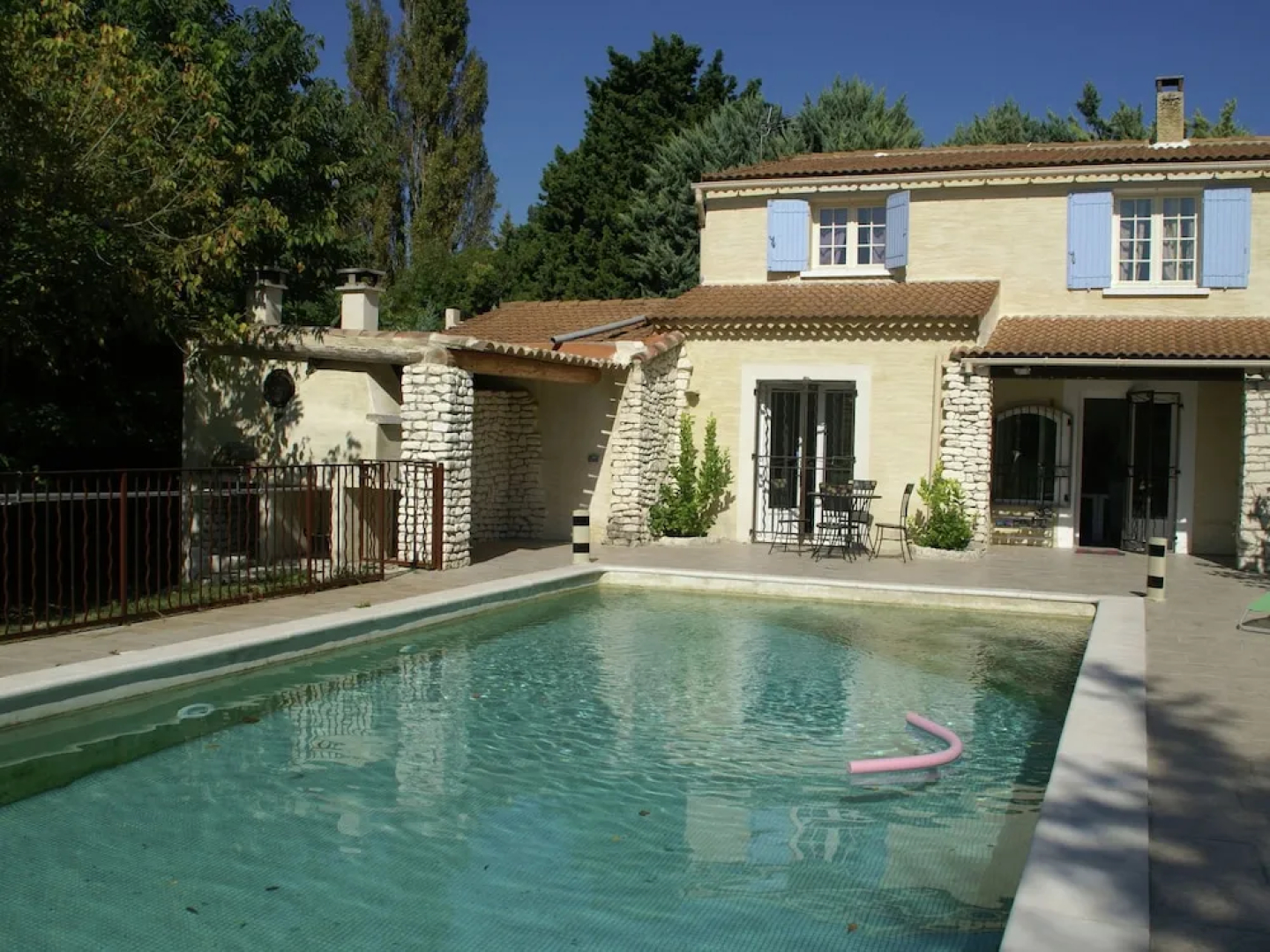 Spacious Quiet Mas With Bikes and Pizza Oven