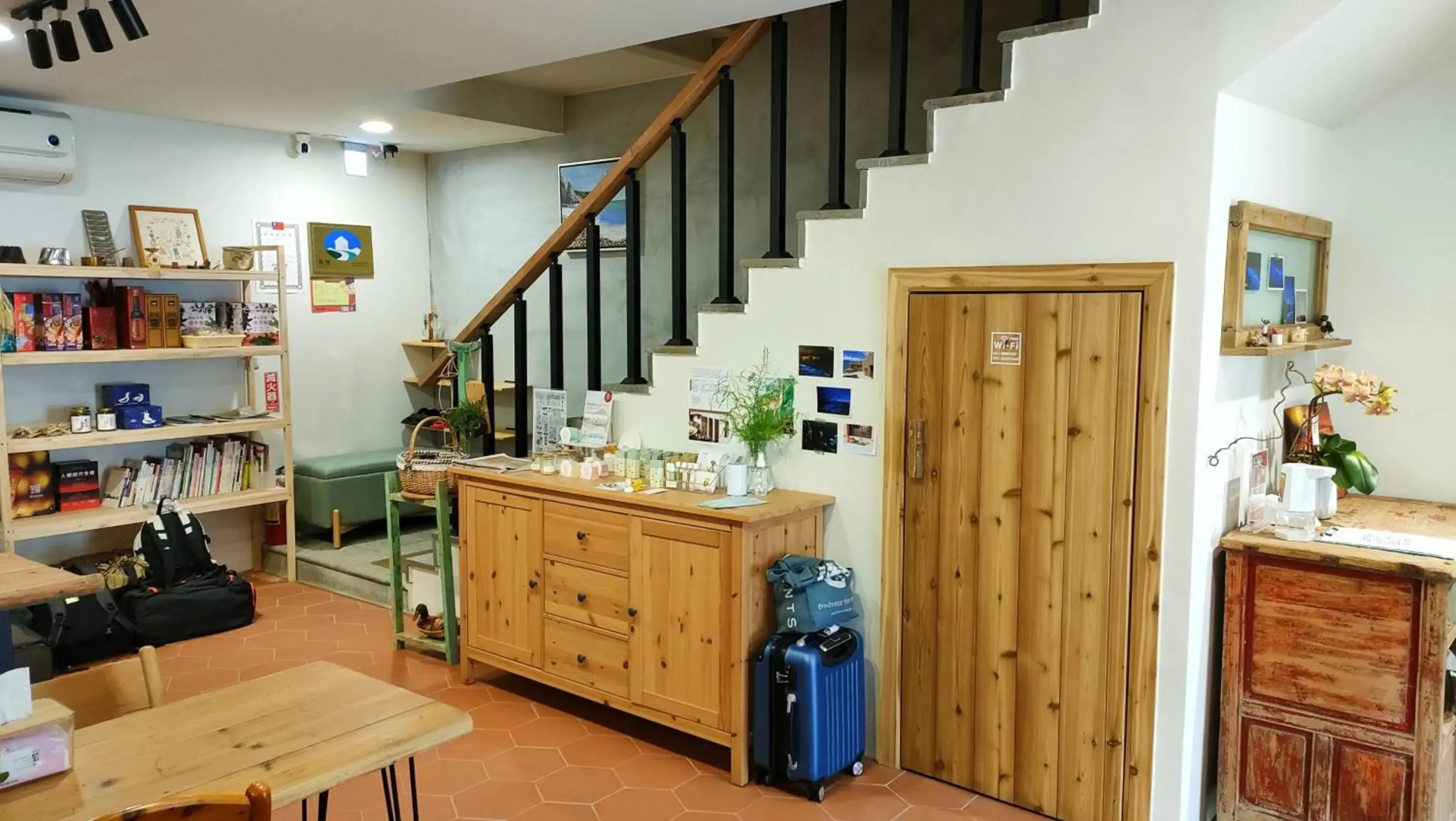 Island Flower Inn