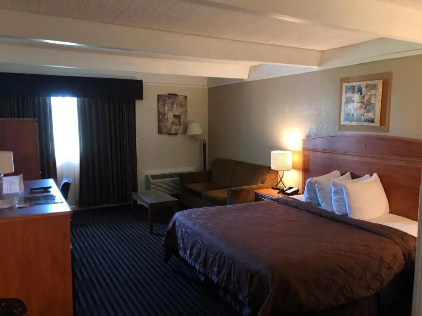 Lexington Inn & Suites NW Chicago Elgin