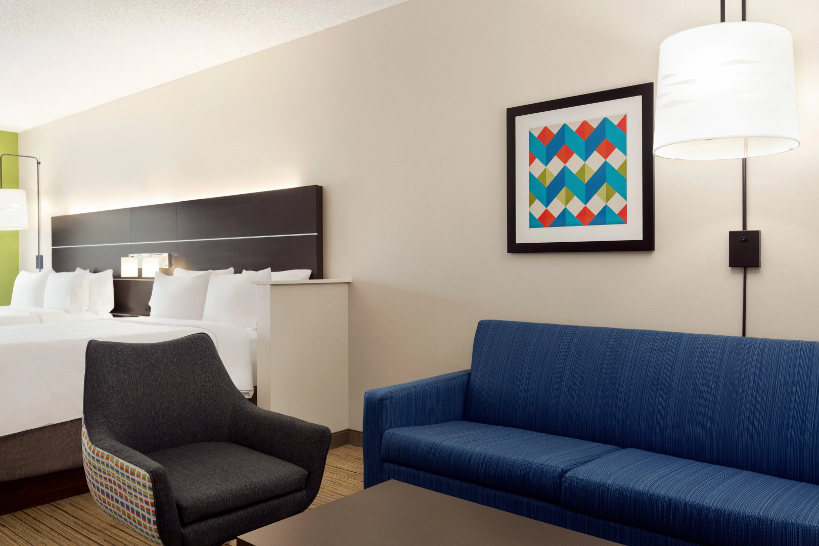 Holiday Inn Express & Suites Shawnee by IHG