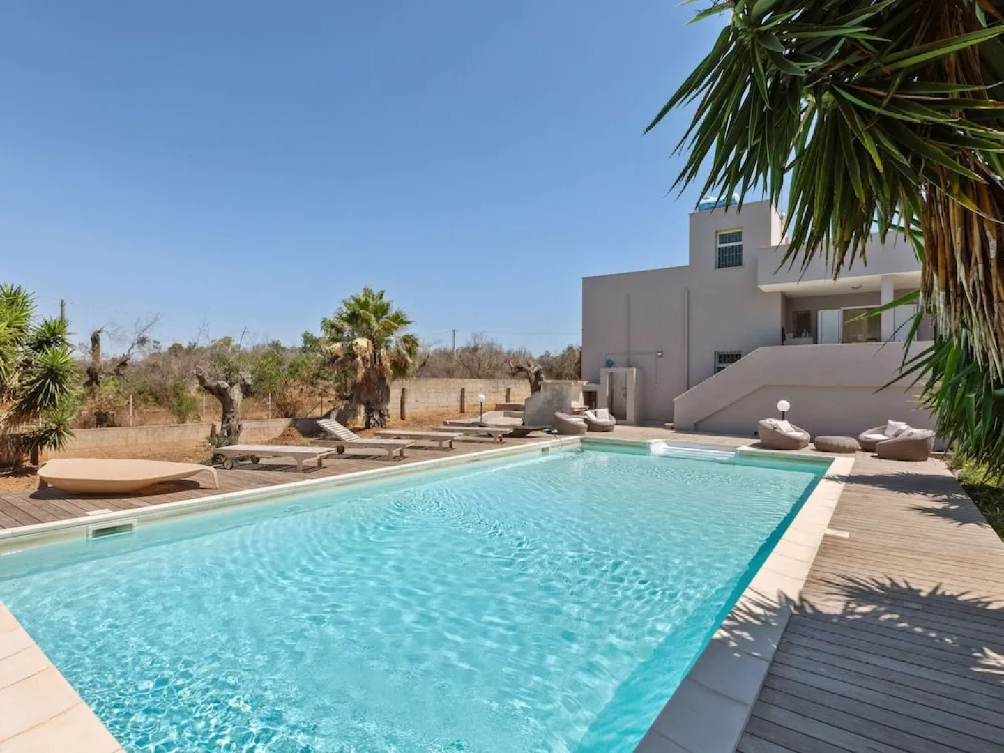 Belvilla by OYO Pool Villa Torre San Giovanni