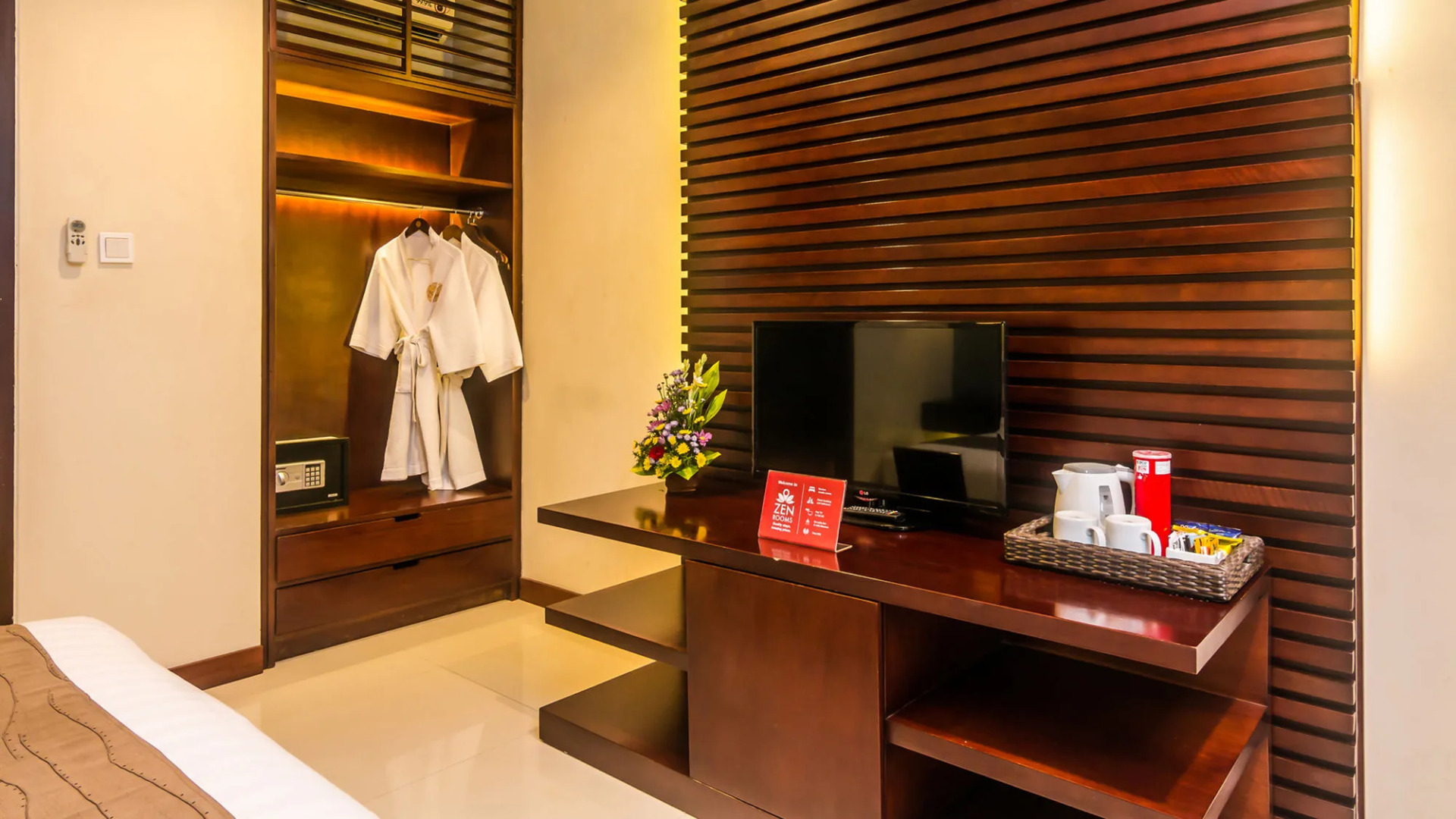 ZEN Premium Seminyak Braban