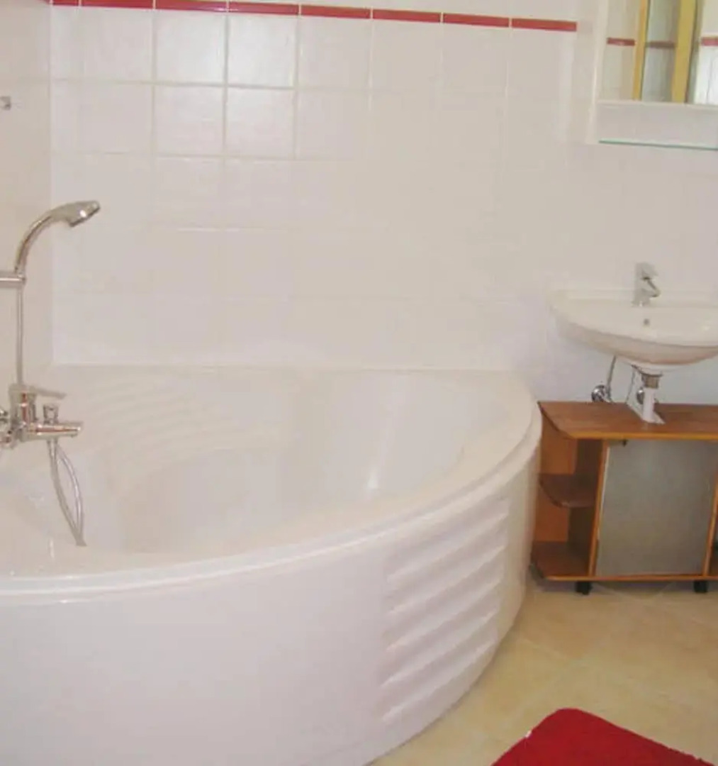 Luxurious Chalet in Riddes with Hot Tub