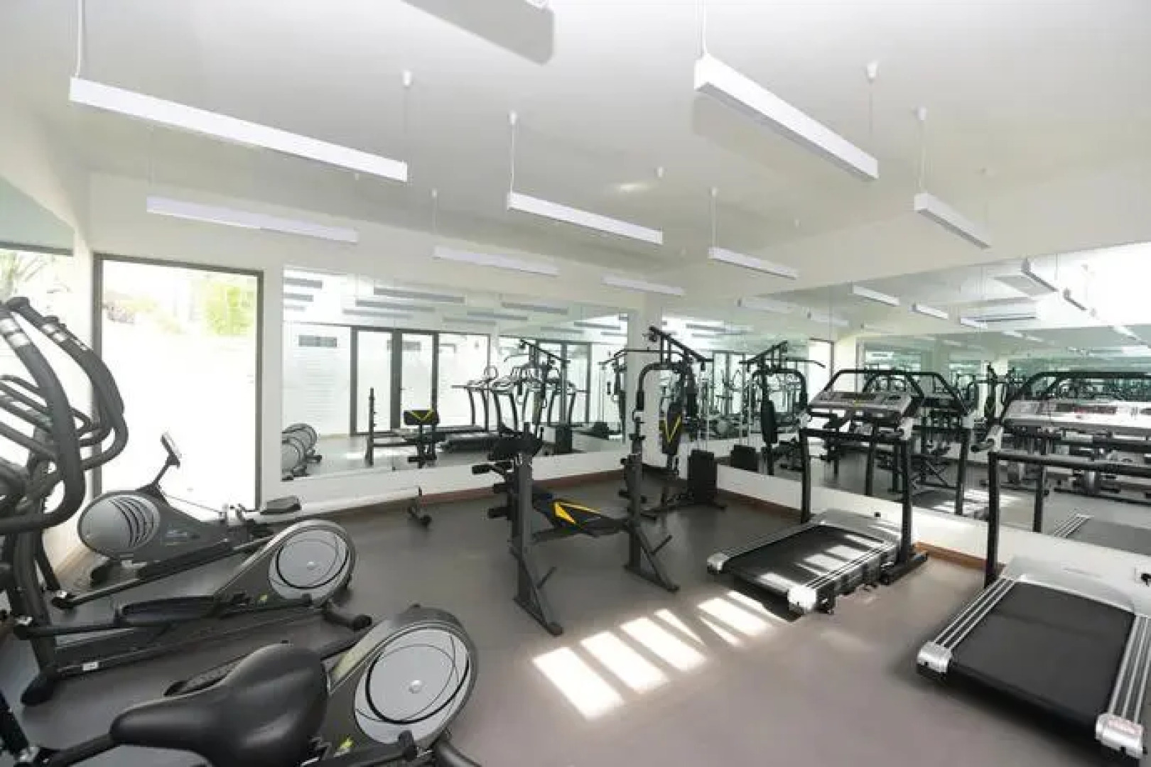 AO Luxury Residence by BARNES