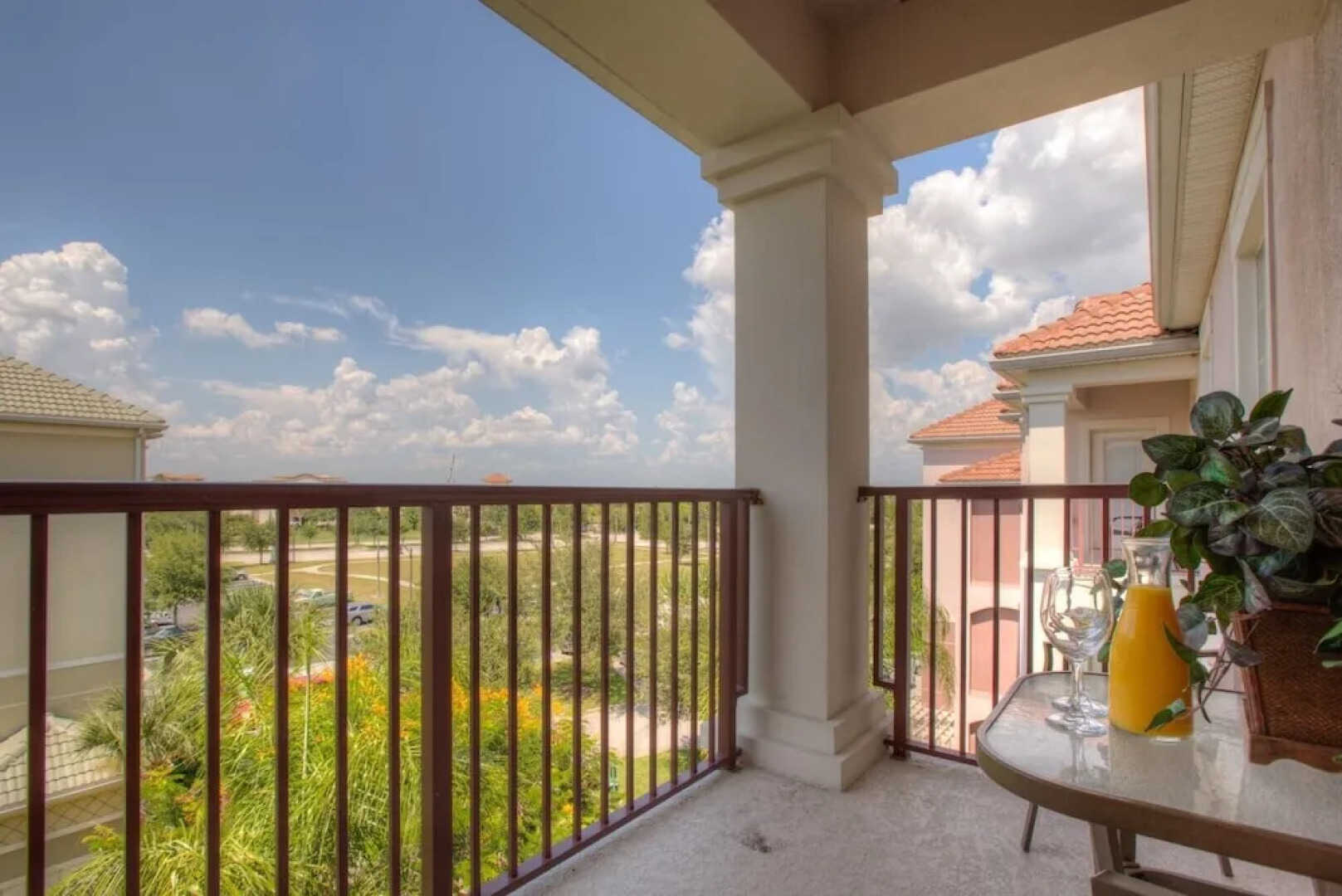 Spacious Vista Cay Condo, Close to Conv. Center