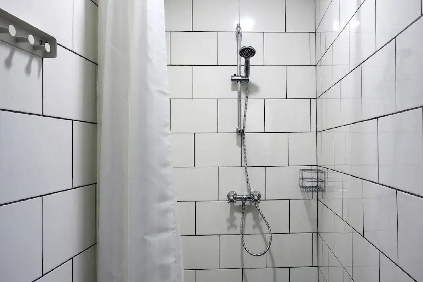 Friends Rooms on Vosstaniya