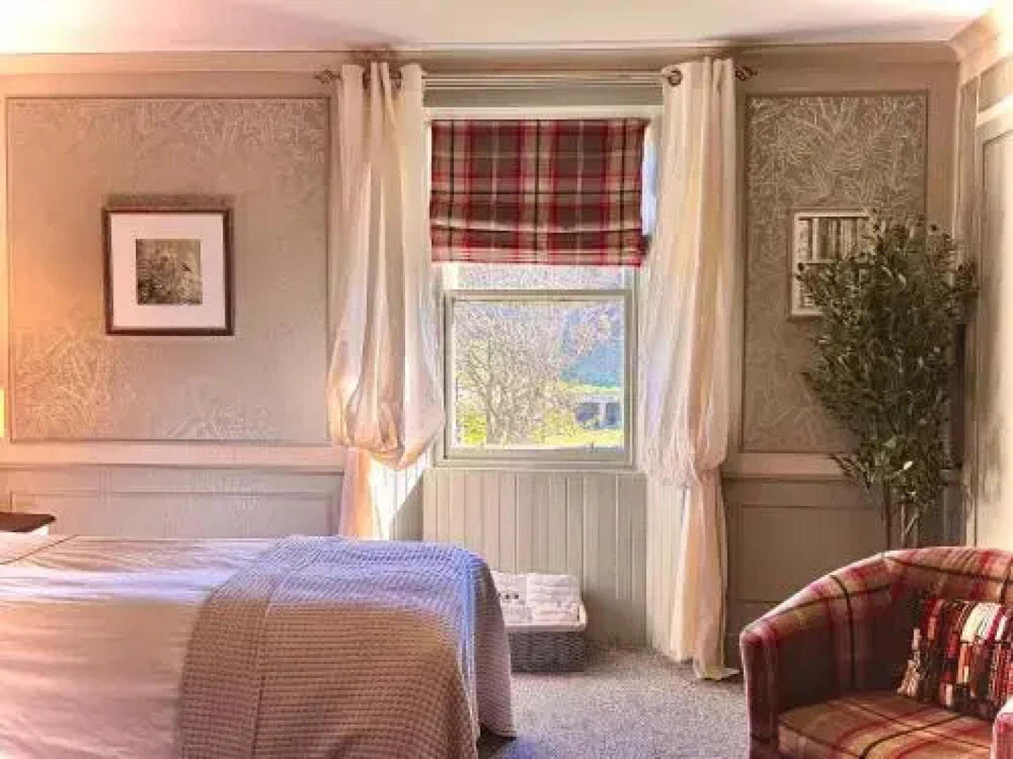 Farr Bay Inn