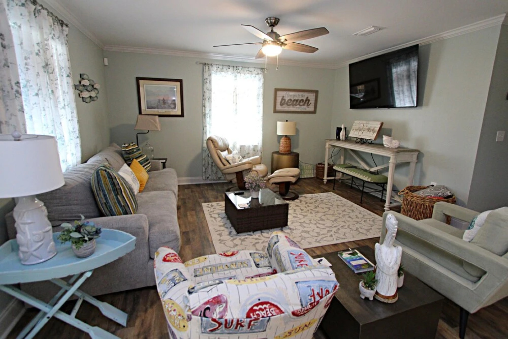 The Peaceful One 3 Bedroom Home by Redawning