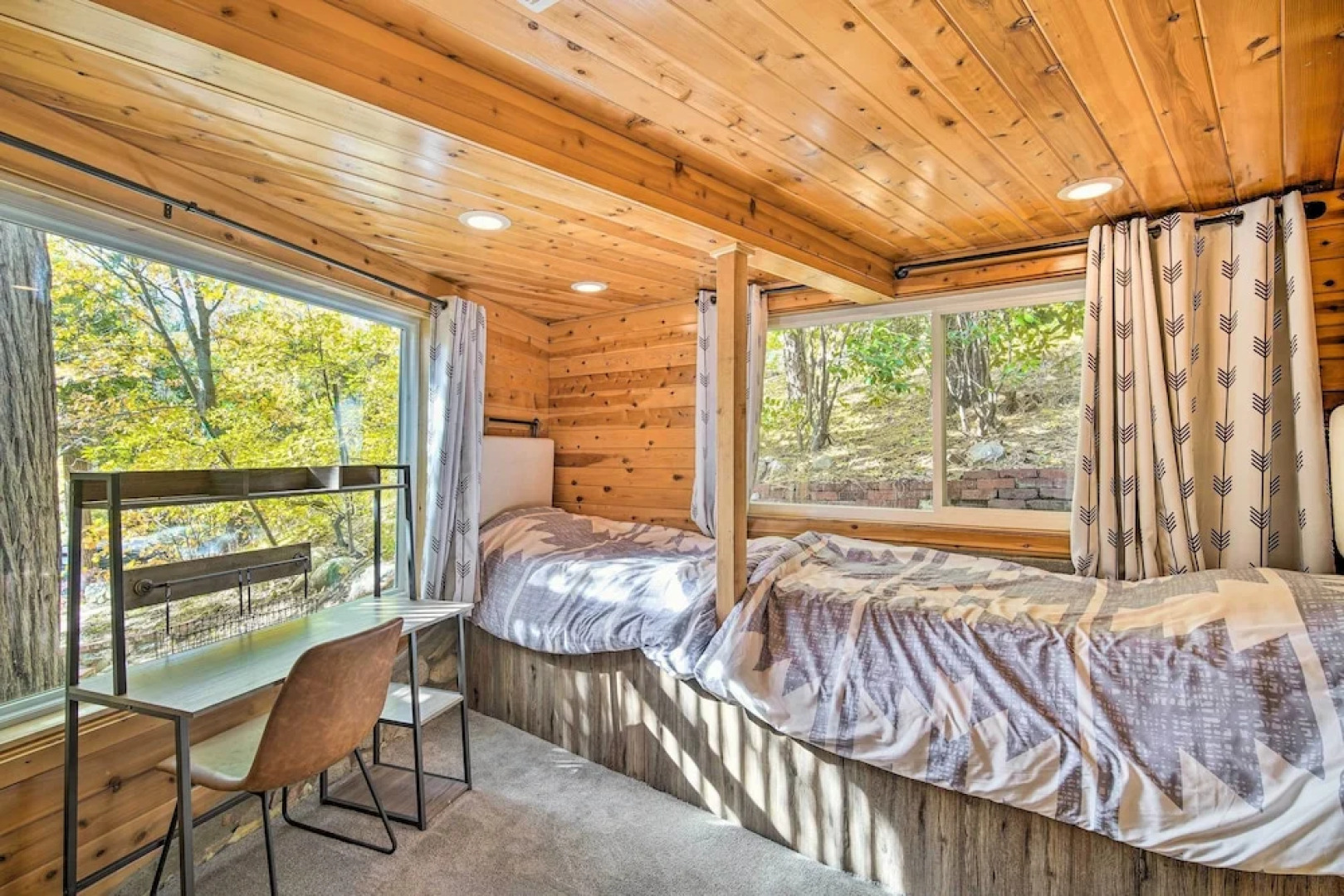 Lake Arrowhead Cabin w/ Game Room + Hot Tub!