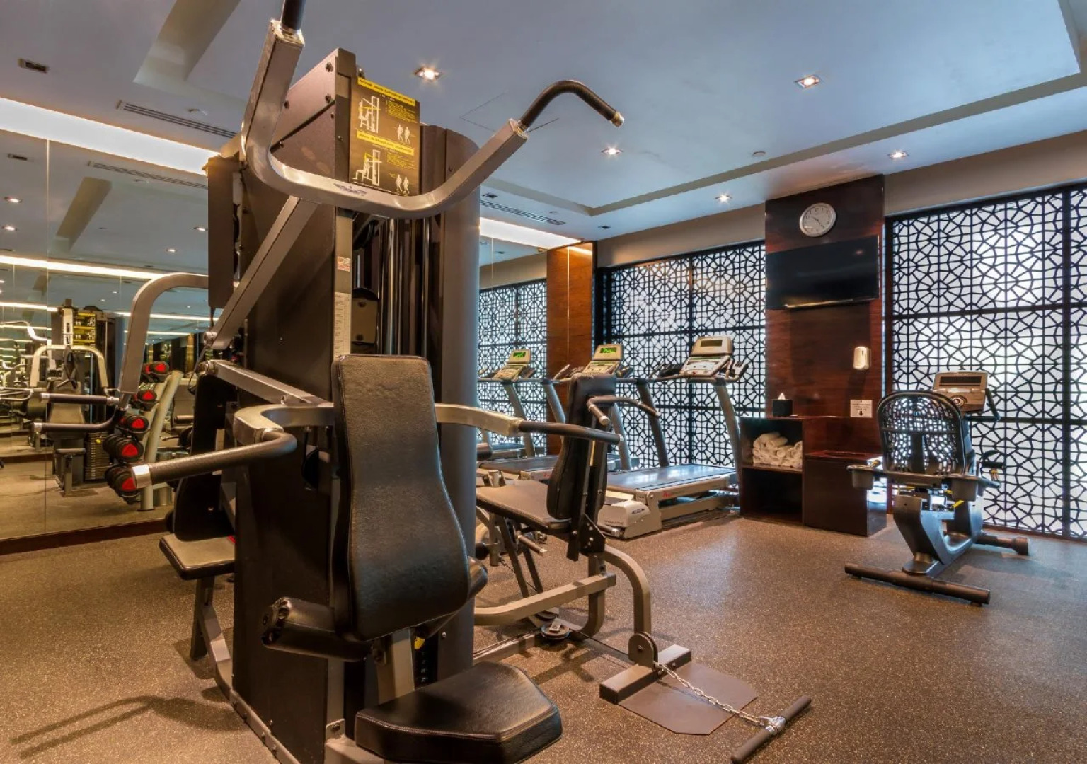 Отель The Robertson House by The Crest Collection