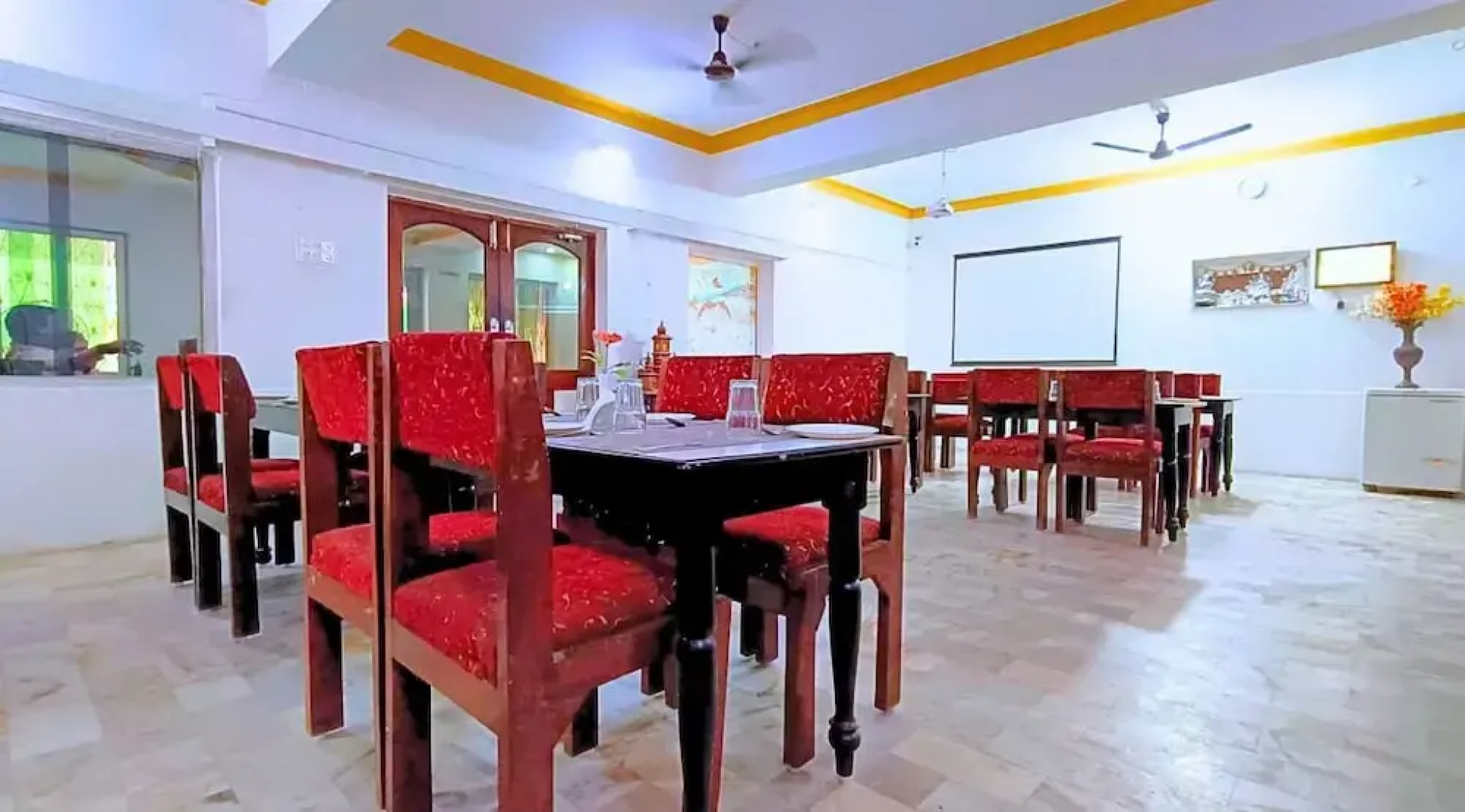 Hotel Vijay Deluxe