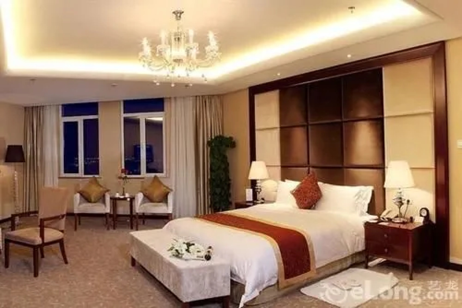 Xingtai Phoenix Hotel