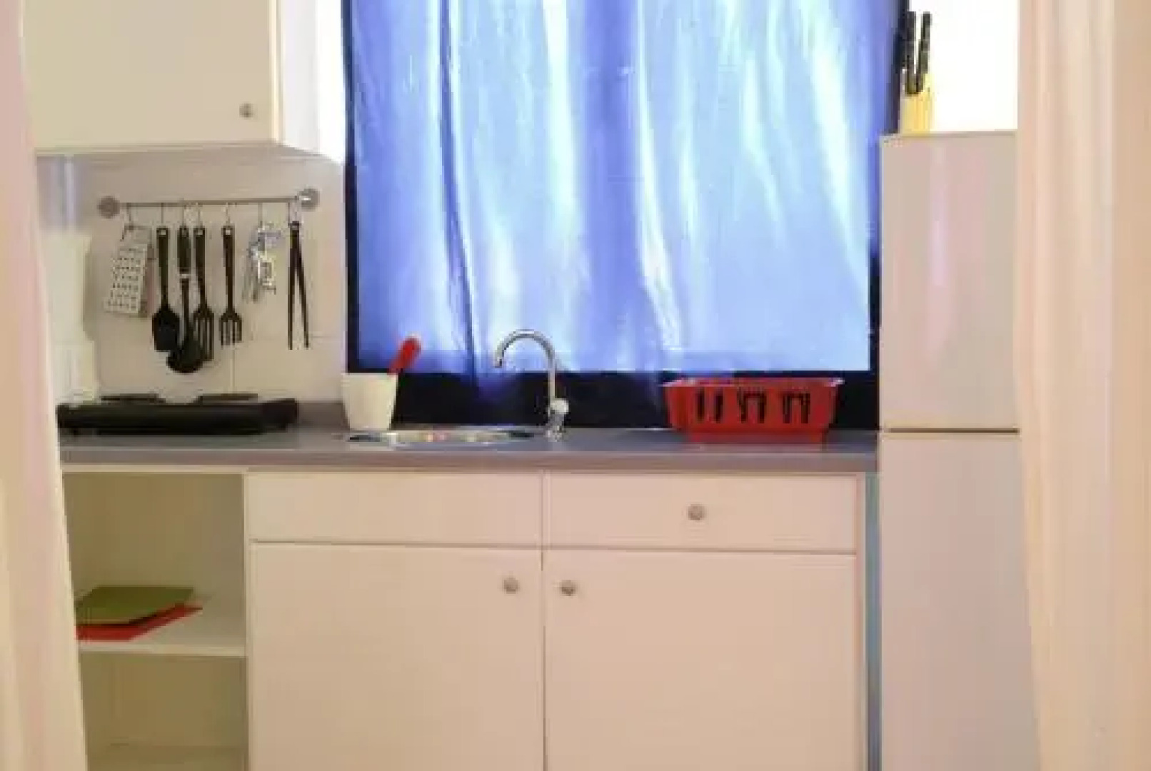 Orange Rembrandt Studio Apartments