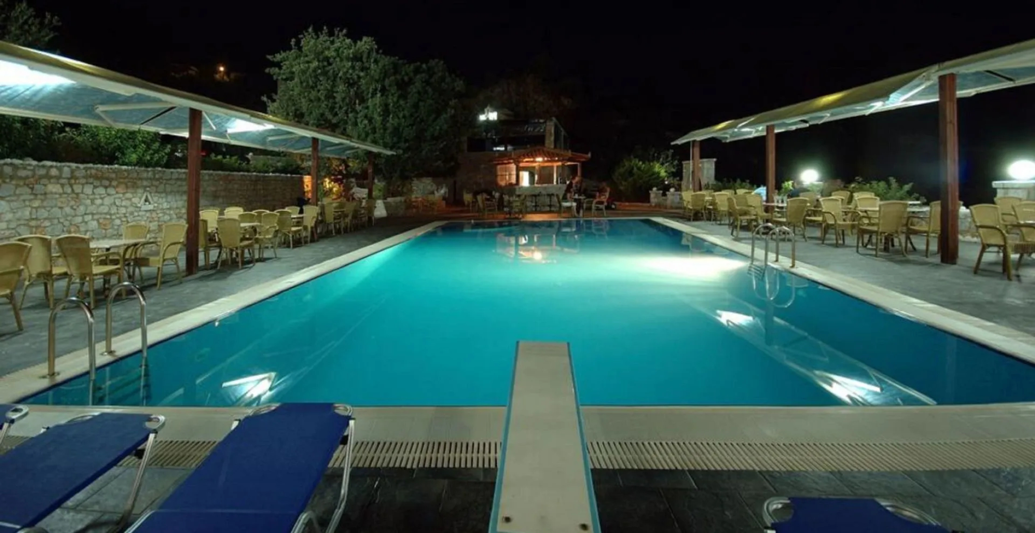 Lalloudes Seaside Accommodation