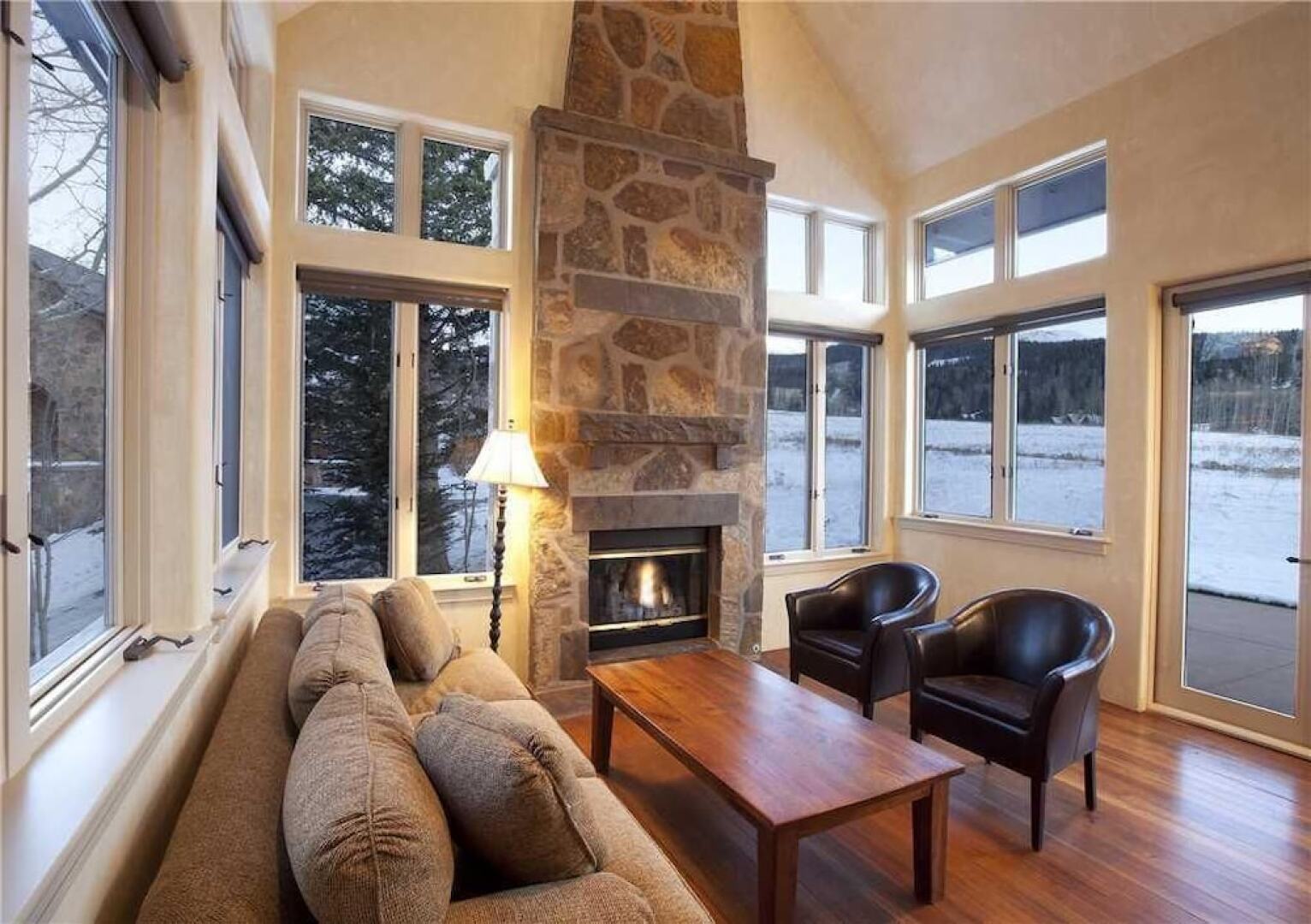 Hood Park Manor - 9 Br Home