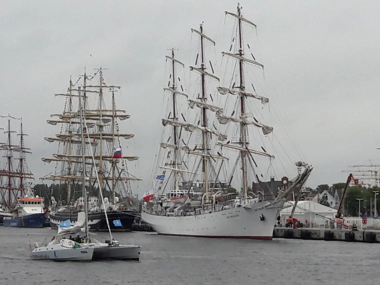 Graceful Apartment With Terrace, Garden Furniture, Parking