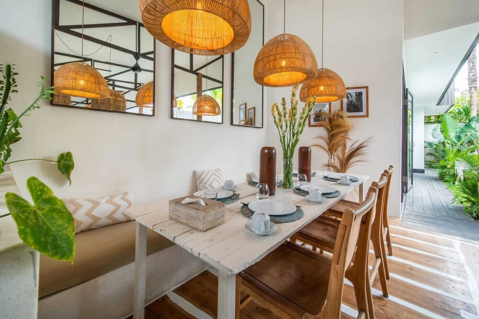 Tropical Design, Private Villa, 3 BR, Umalas