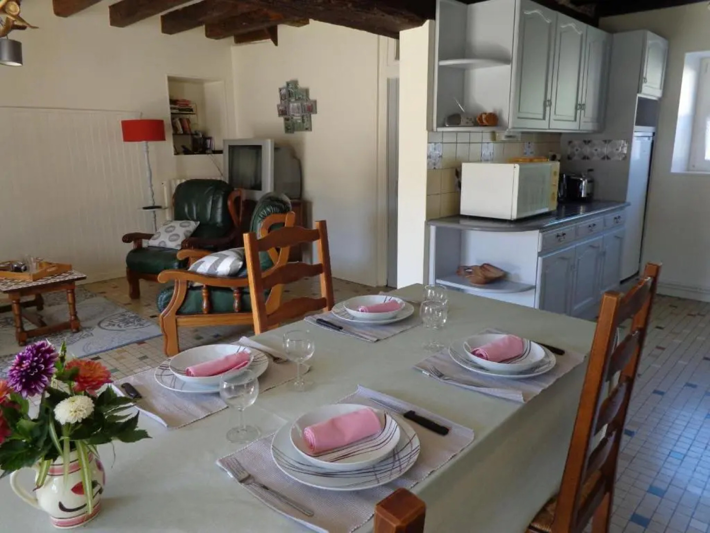 Gîte Jouy-le-Potier, 3 pièces, 4 personnes - FR-1-590-54