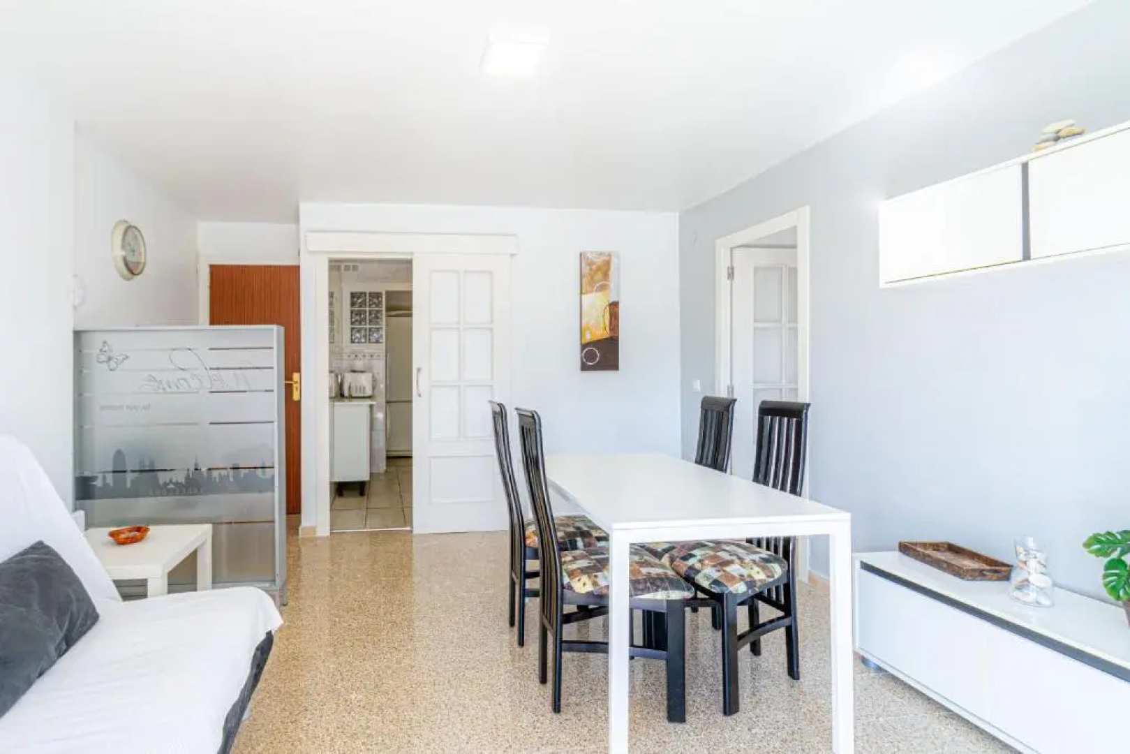 Residencial Costamar next Bcn, 50m beach with swimmingpool