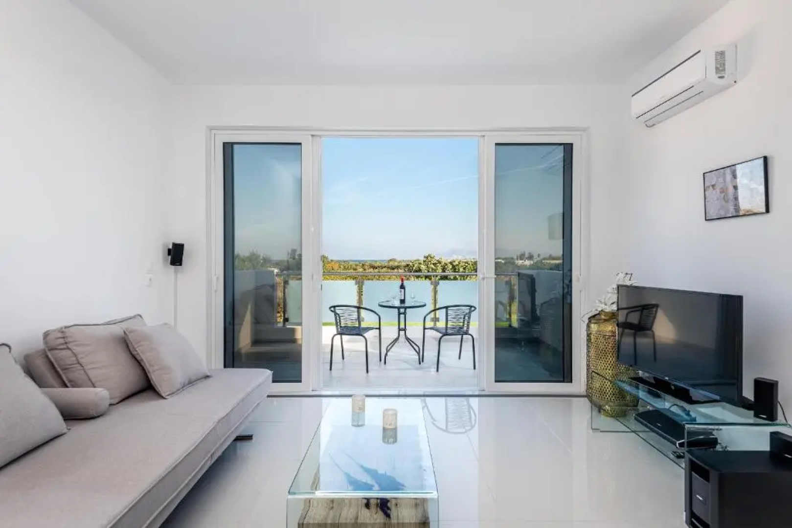 ASTERIA PEARL VILLA 2 with Rooftop Jacuzzi
