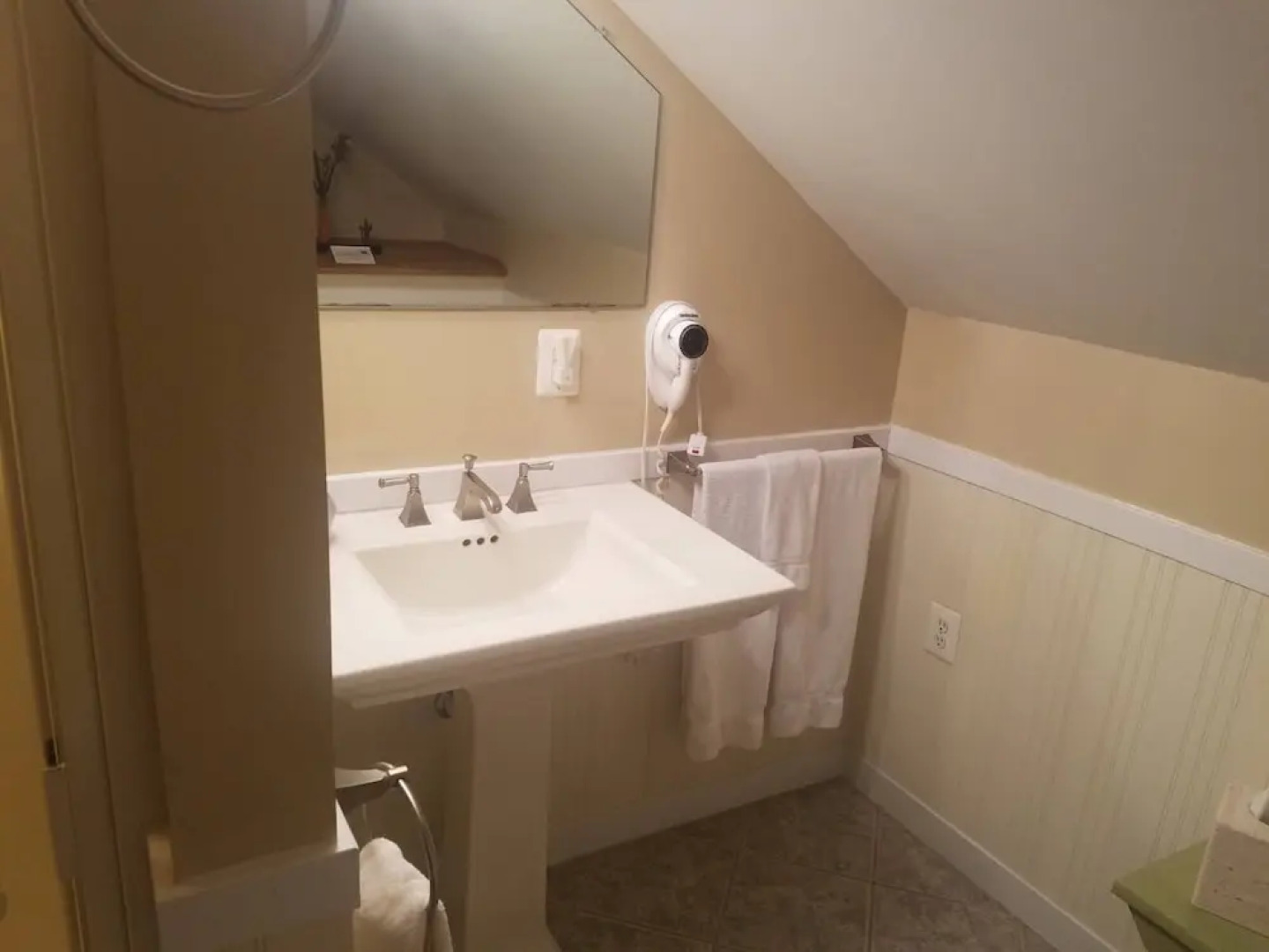 Blue Heron Inn - A Bed and Breakfast LLC