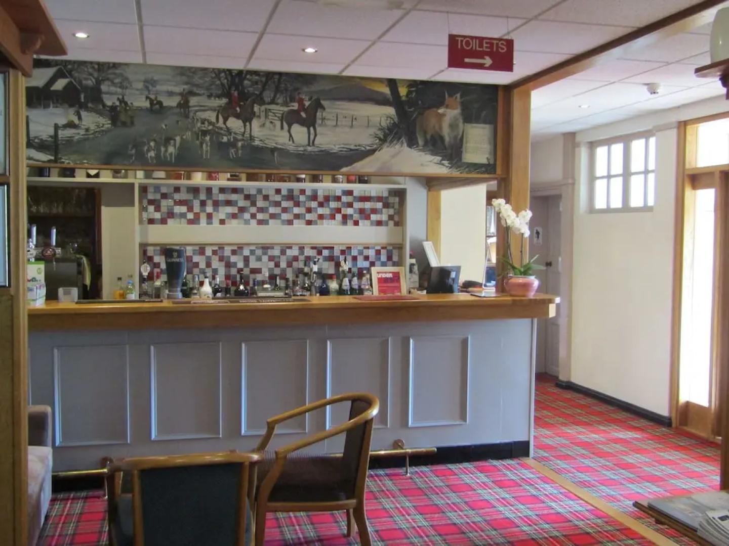 Hunters Lodge Hotel