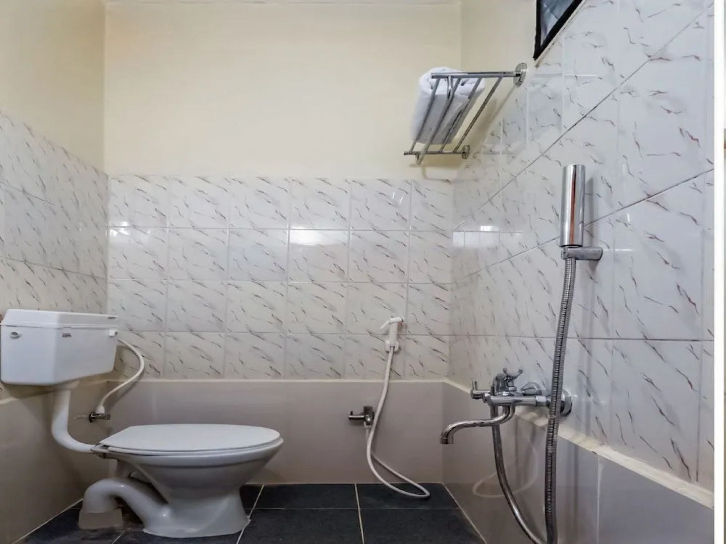 OYO 37146 G P Residency