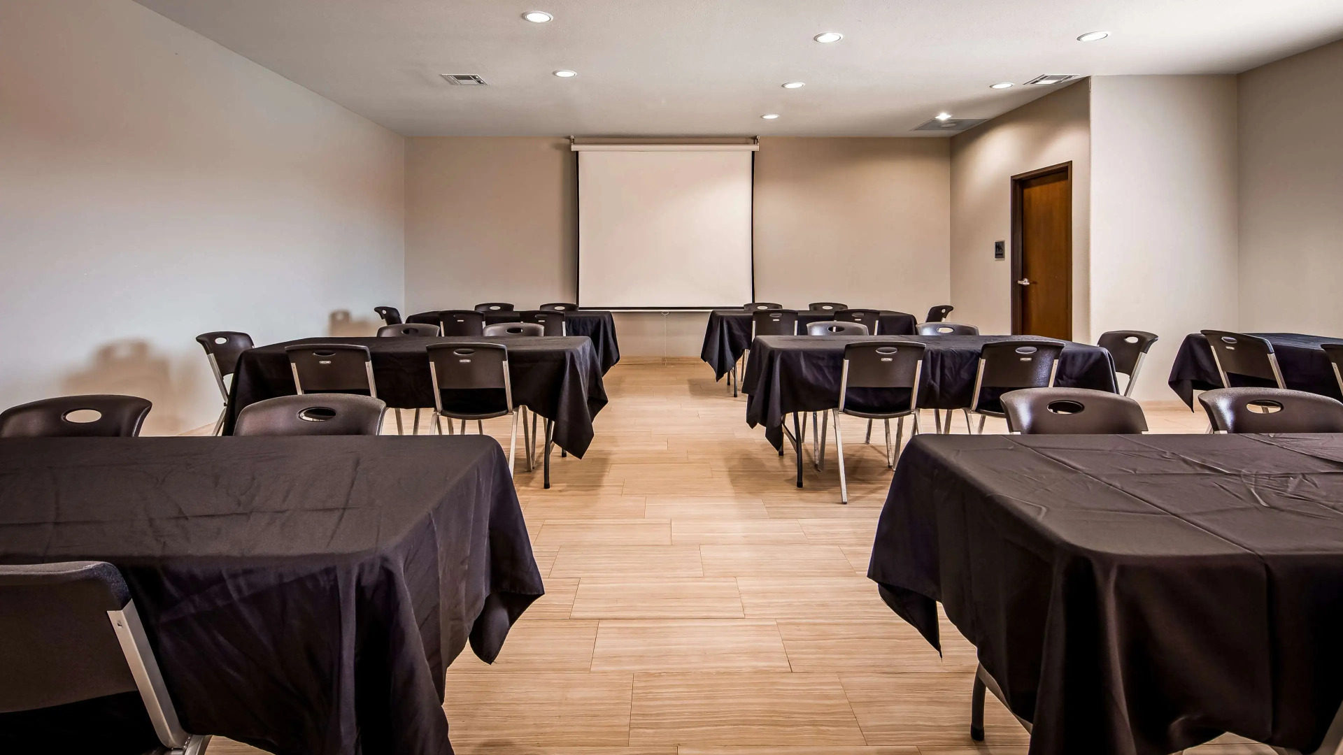 Best Western Plus Dilley Inn & Suites