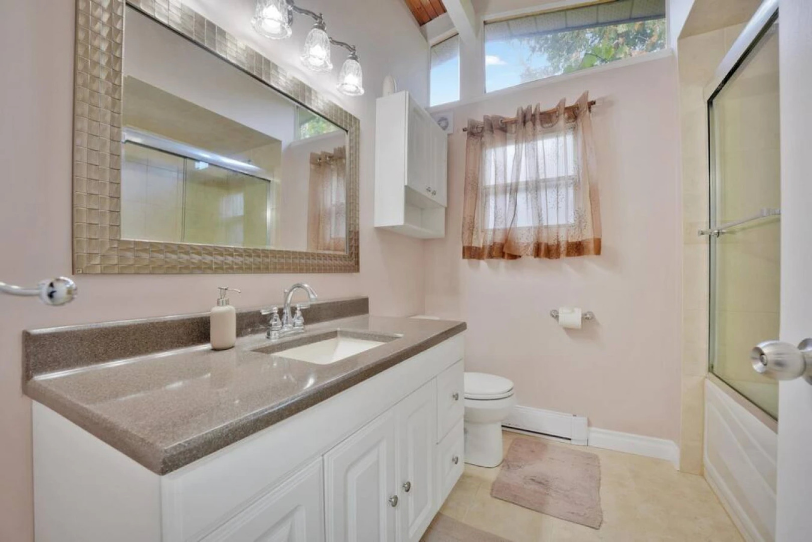 Rustic Cottage w Heating Kitchen Canal Lake