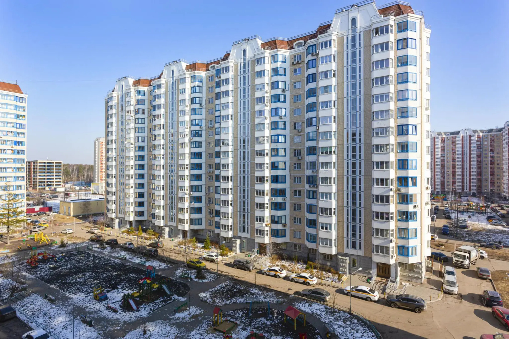 Moment House (Момент Хаус) на проспекте Советский 98