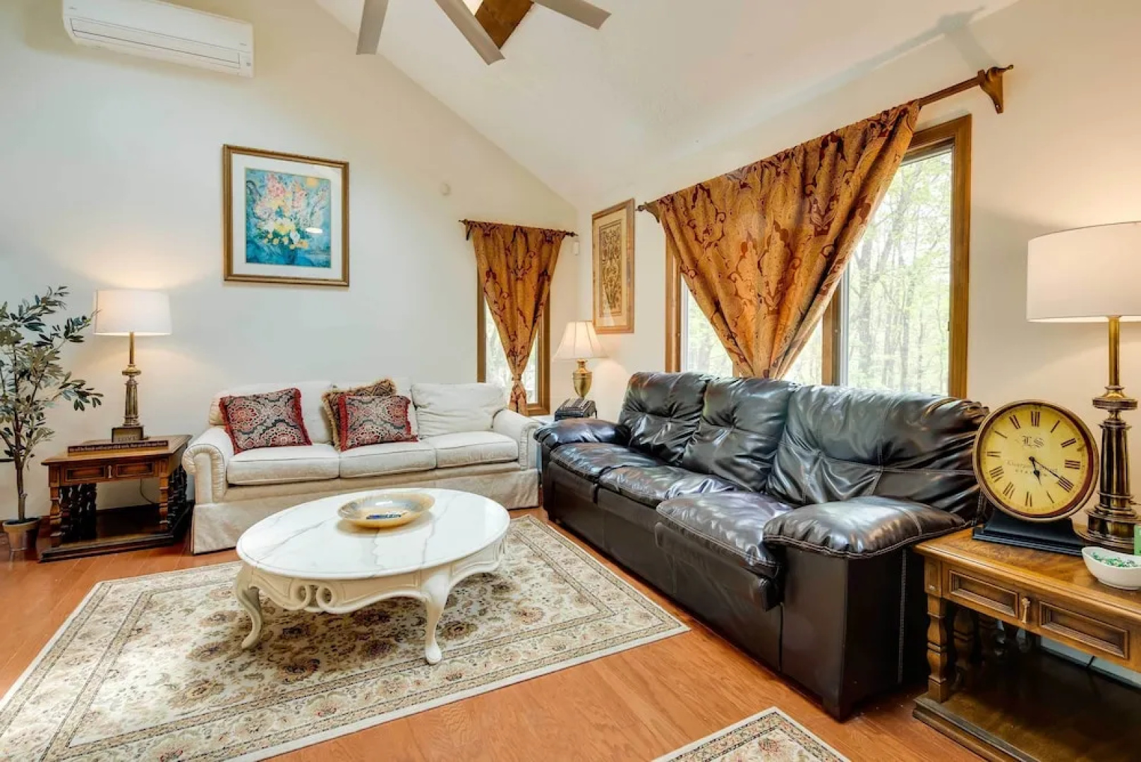 Albrightsville Family Hideaway w/ Private Hot Tub!