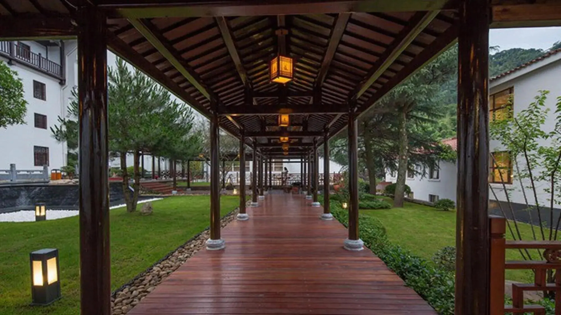 Jiuhua Mountain Dongya Hotel