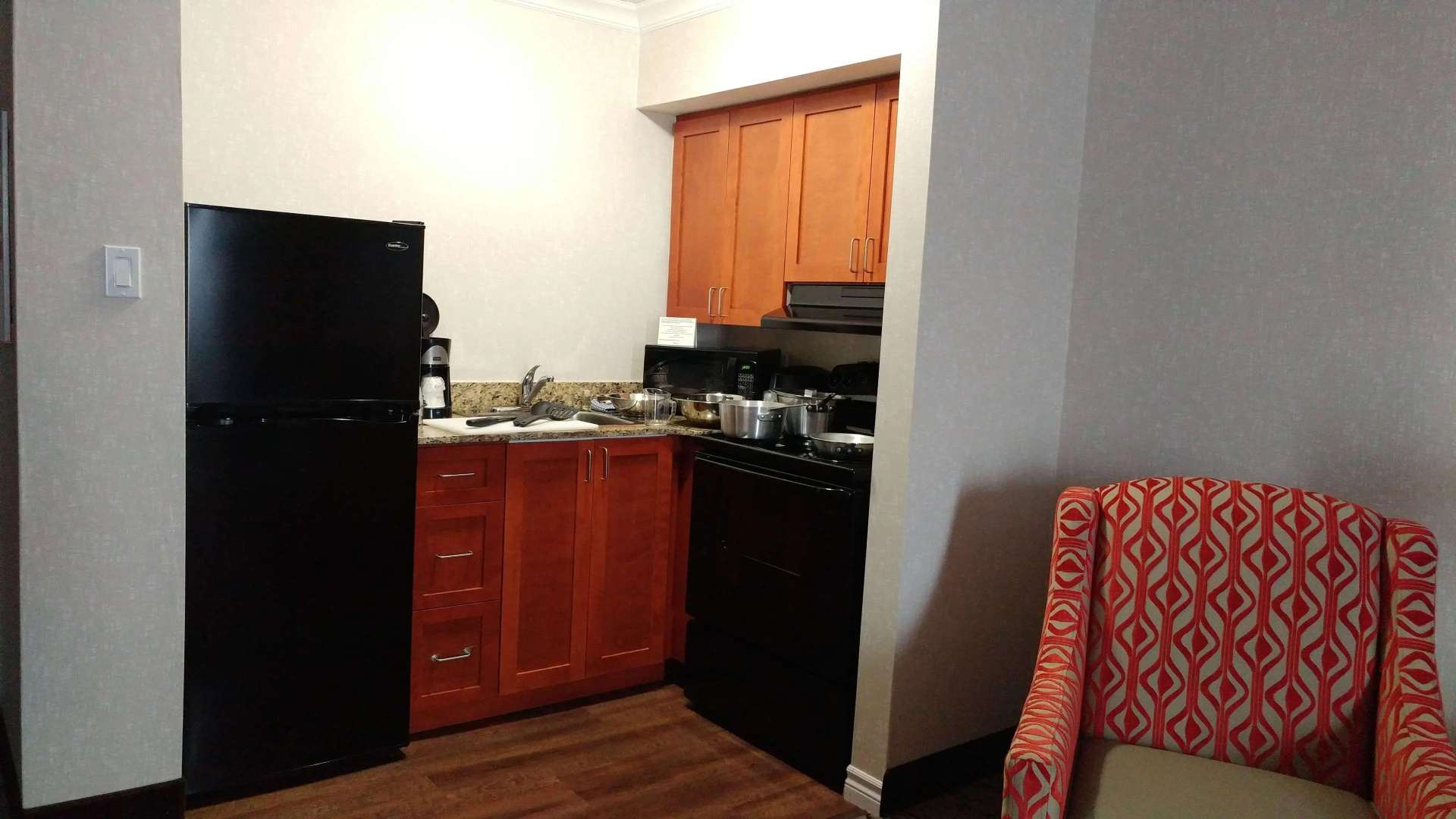 Best Western Plus Rose City Suites